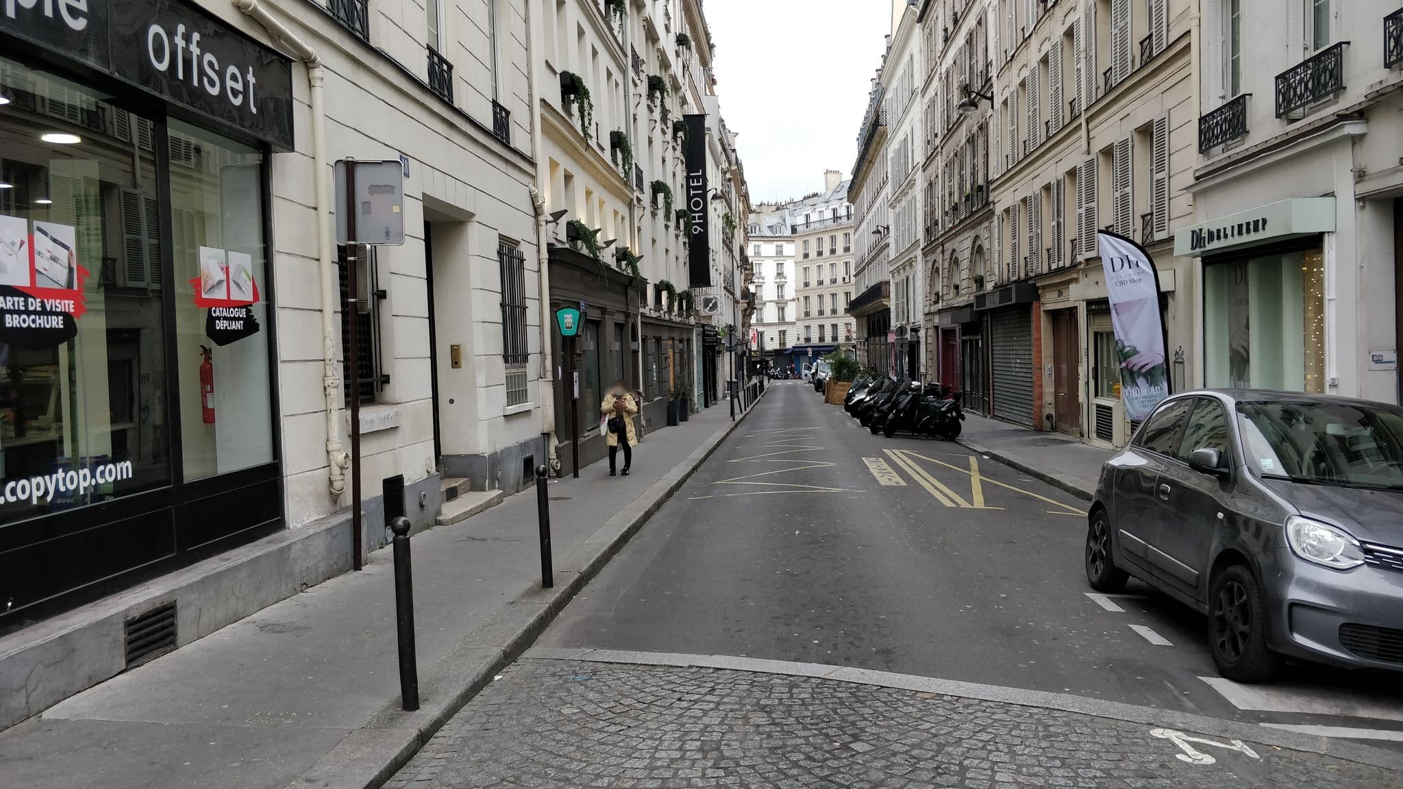 Street view near 9 Hotel Opéra Paris, Porte Saint-Denis — © overflorian (CC BY-SA · Mapillary)