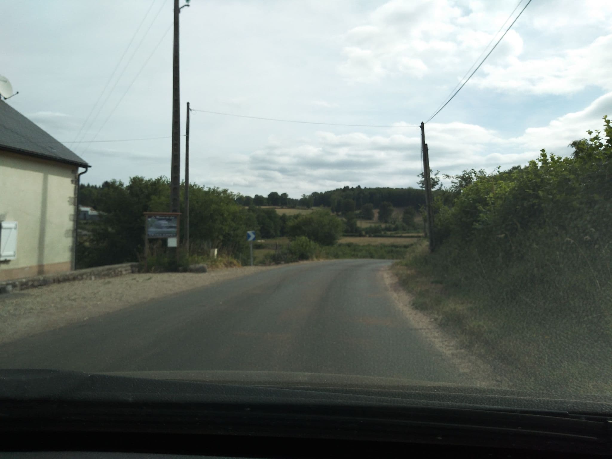 Street view near The Lake House, Saulieu — © Pierre_mlt (CC BY-SA · Mapillary)