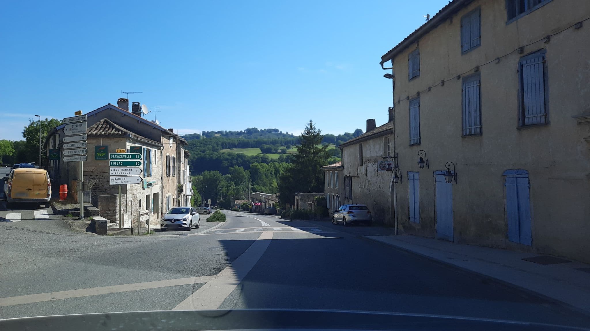 Street view near La maison du lavoir, Caylus