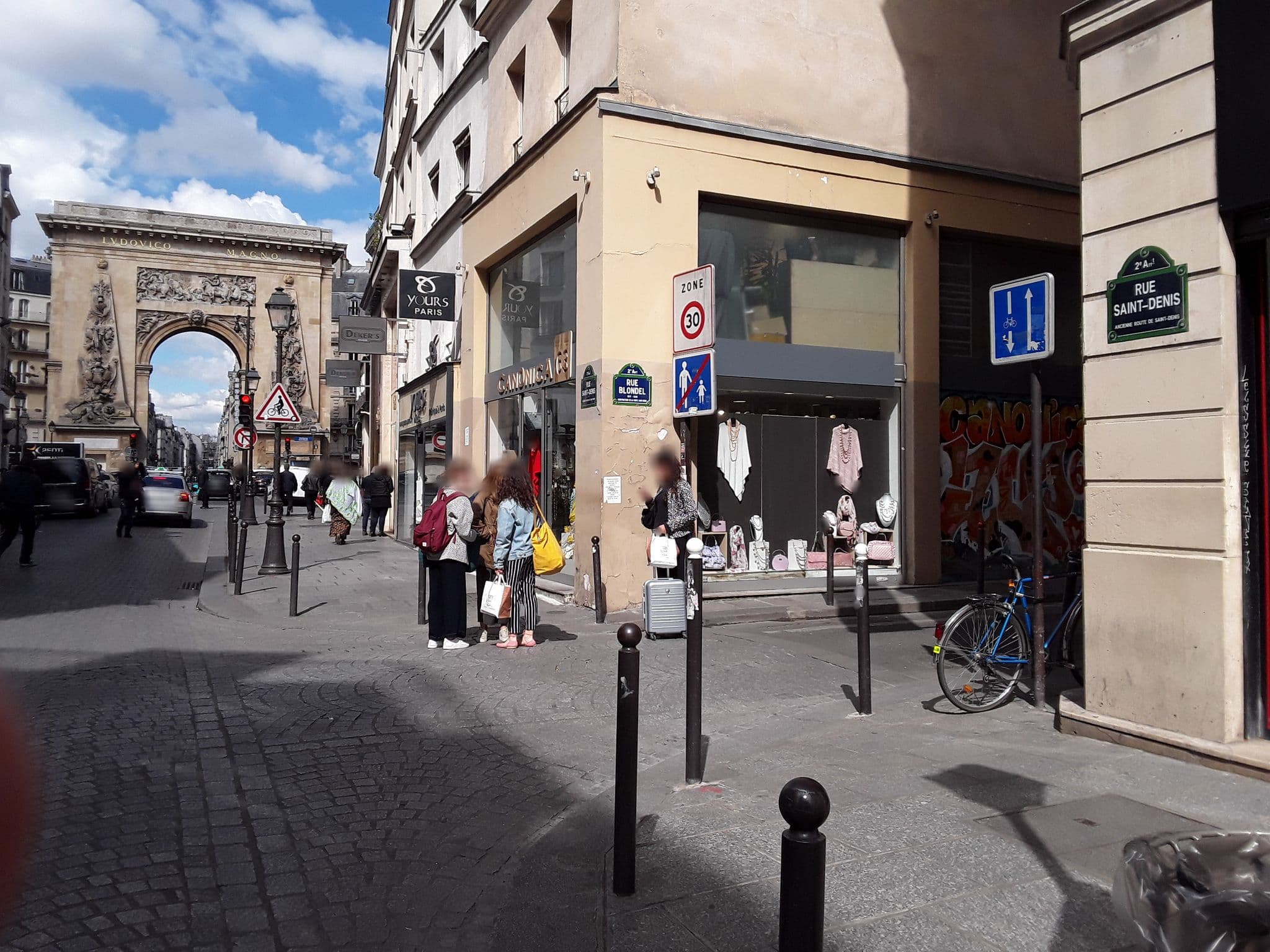 Street view near Hôtel Aboukir, Paris 10 Entrepôt — © patman (CC BY-SA · Mapillary)