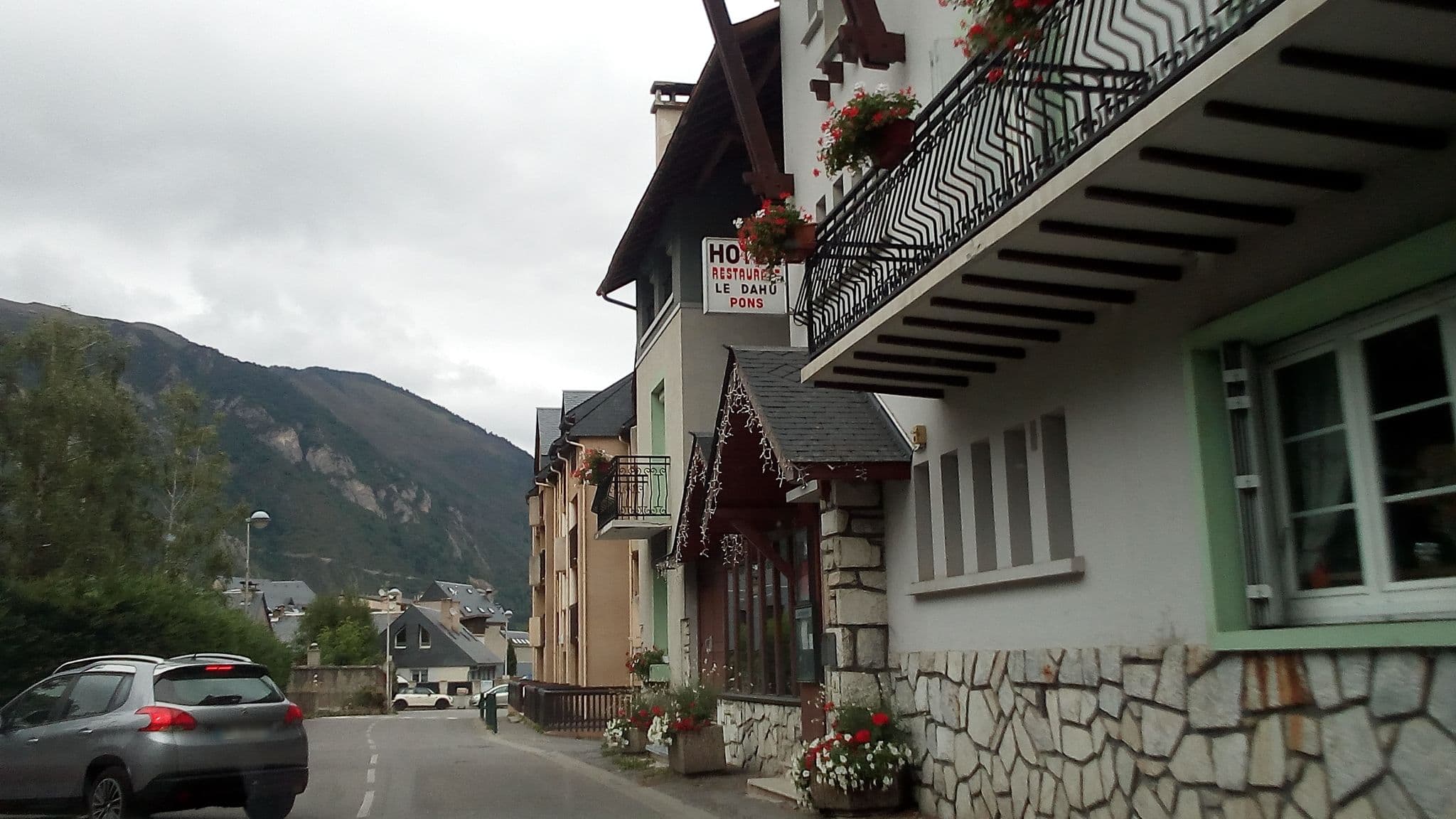 Street view near Hôtel Pons "Le Dahu", Saint-Lary-Soulan — © atabaraud (CC BY-SA · Mapillary)