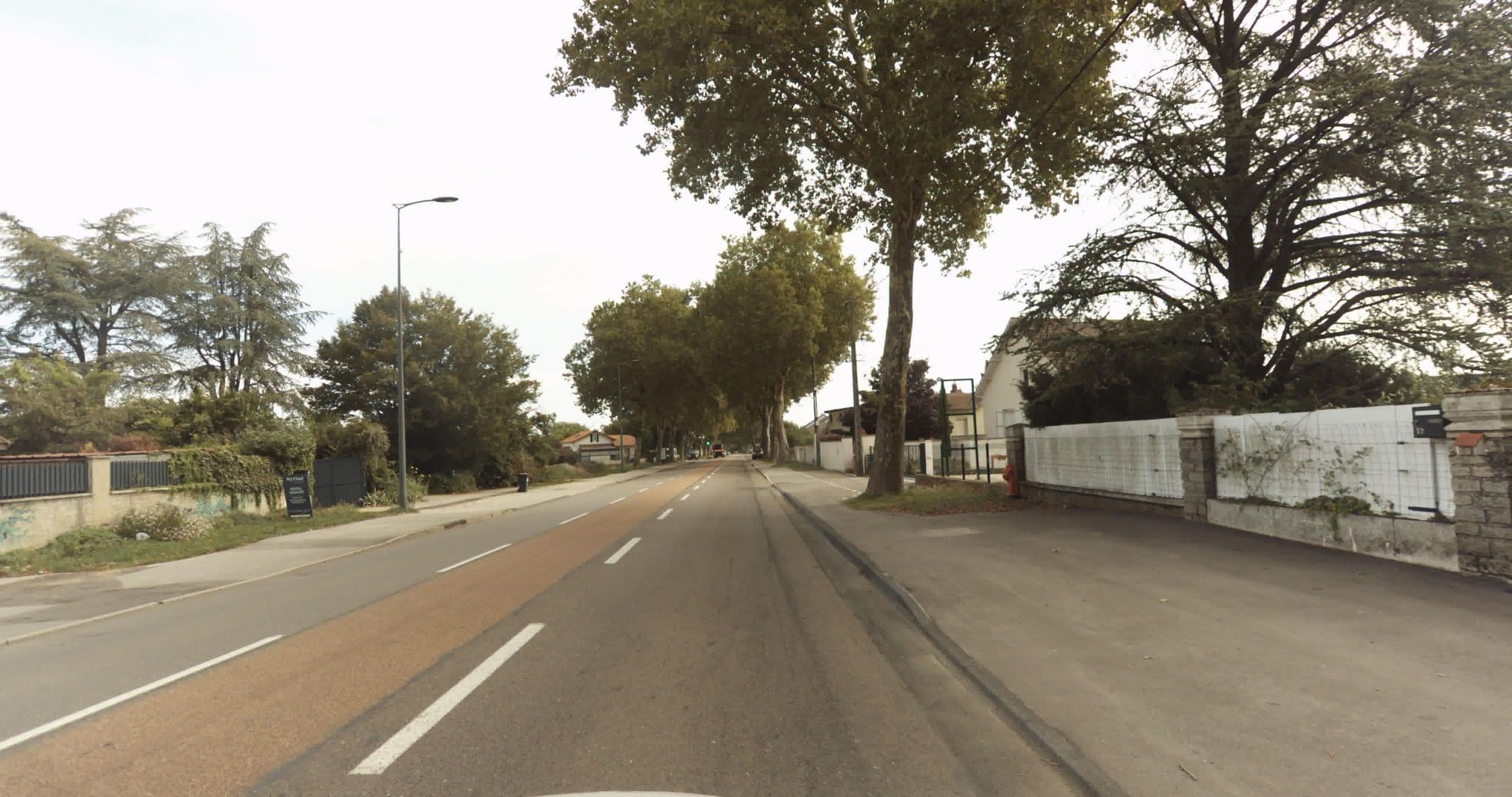 Street view near Kyriad Prestige Beaune, Beaune — © sogefi (CC BY-SA · Mapillary)