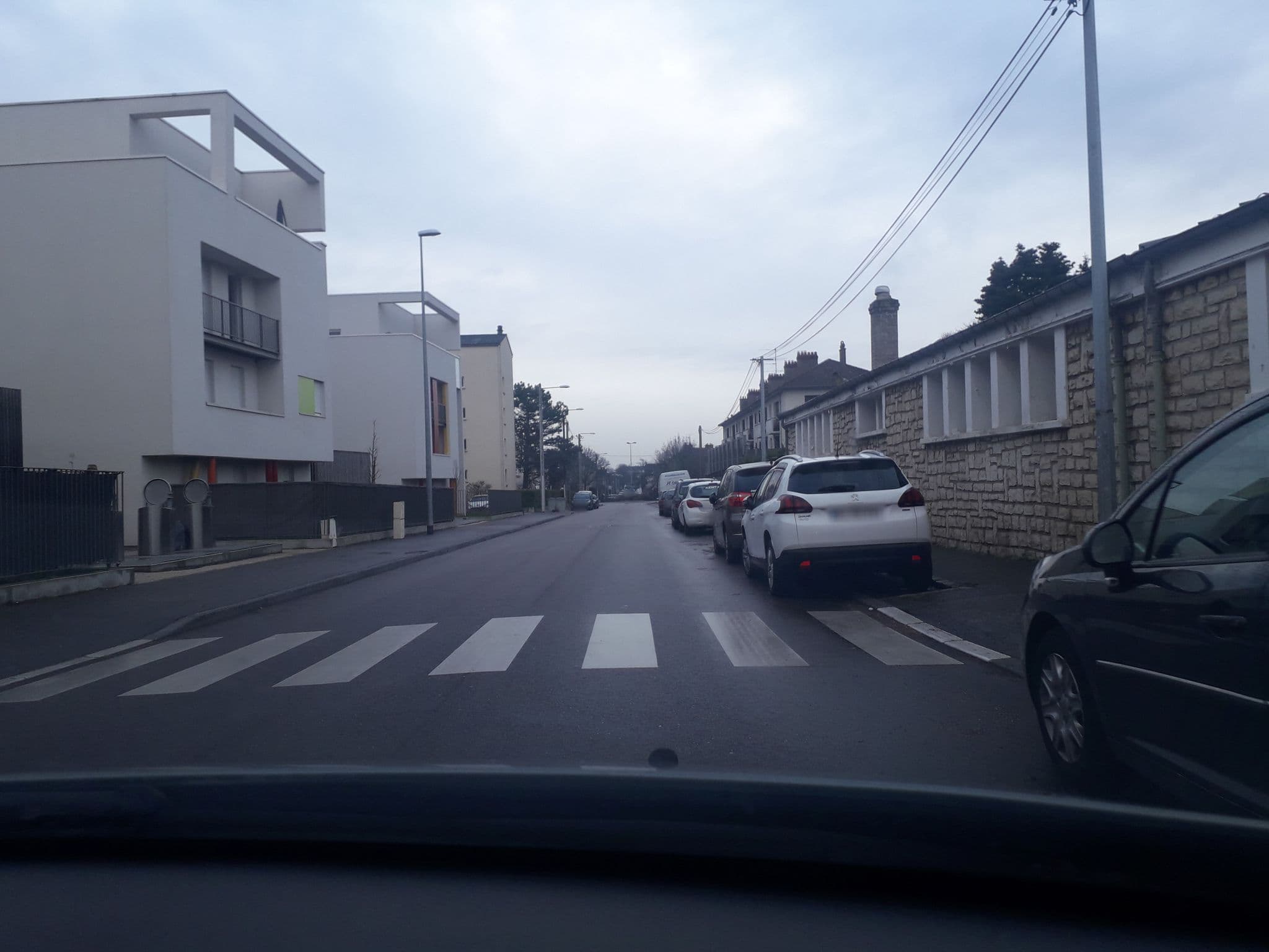 Street view near Centre de Loisirs Municipaux, Dijon — © loicmaing (CC BY-SA · Mapillary)