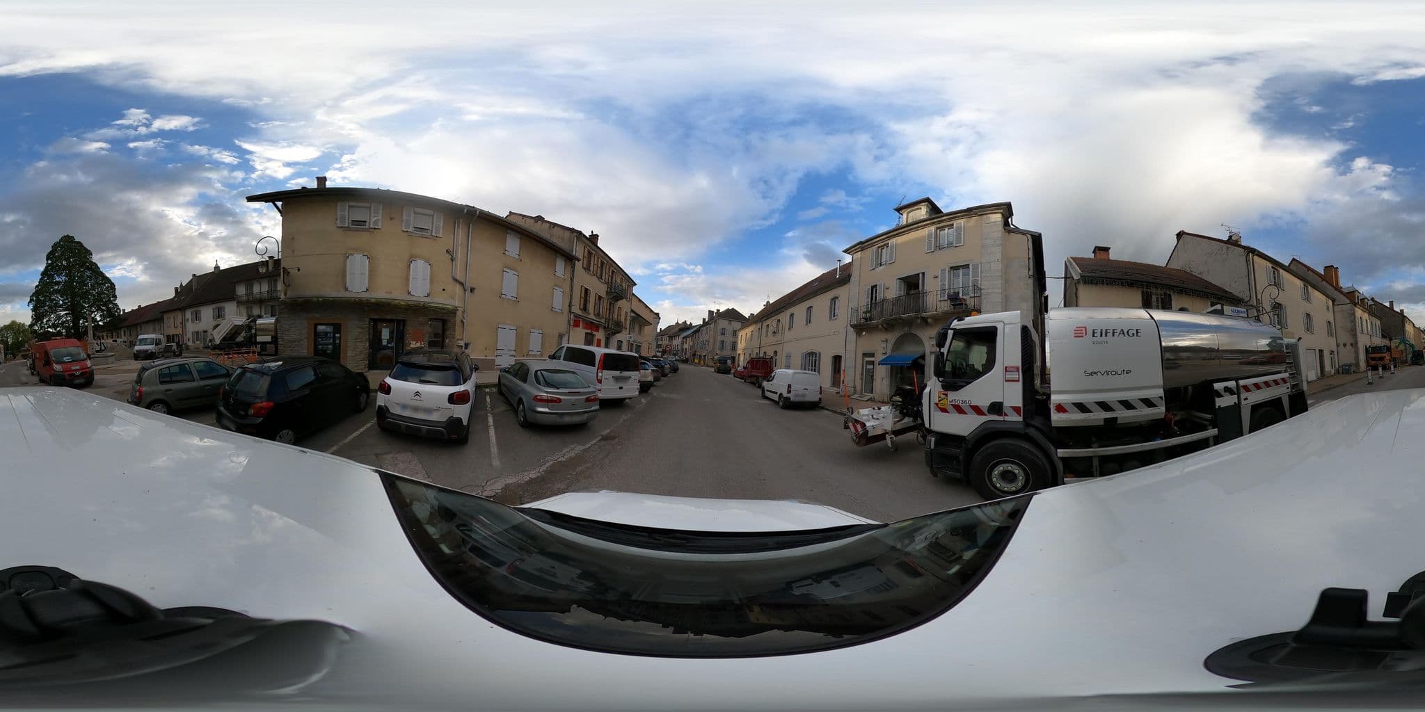 Street view near Le Briola, Clairvaux-les-Lacs — © SIDEC_du_Jura (CC BY-SA · Mapillary)