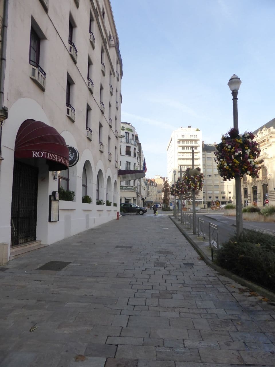 Street view near City Loft hotel kamer 42, Dijon — © sarant (CC BY-SA · Mapillary)