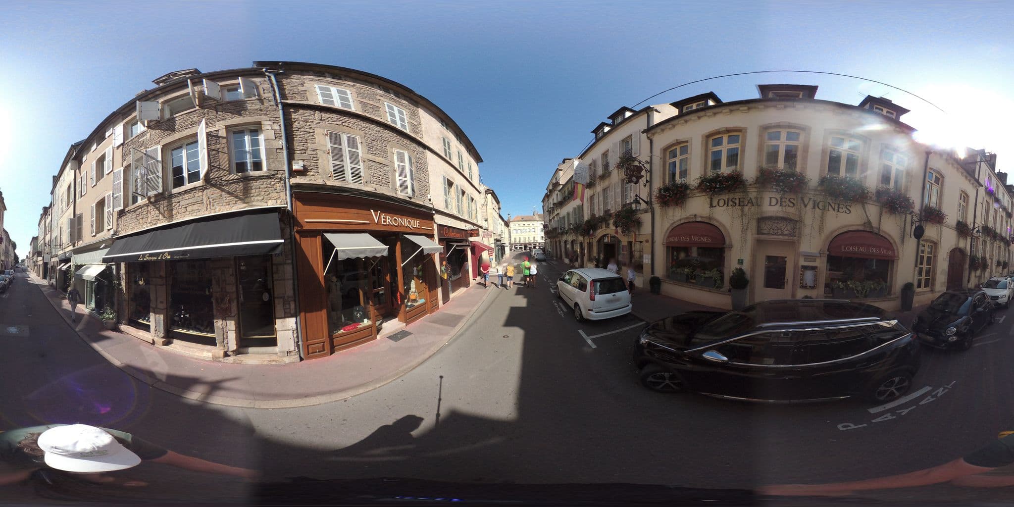 Street view near Henri de Villamont S.A., Beaune — © geovelo (CC BY-SA · Mapillary)