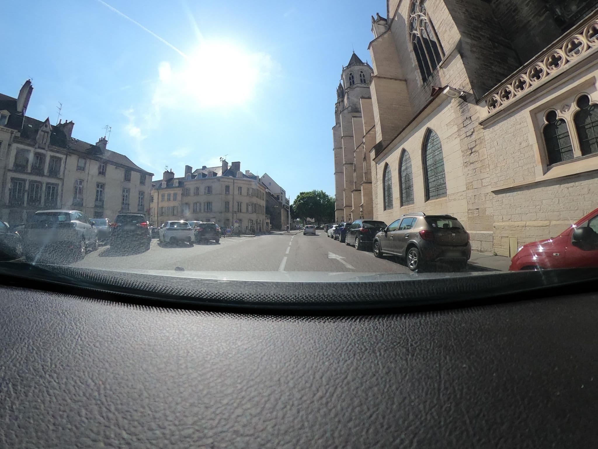 Street view near Appartements atypiques centre historique, Dijon — © Wodner (CC BY-SA · Mapillary)