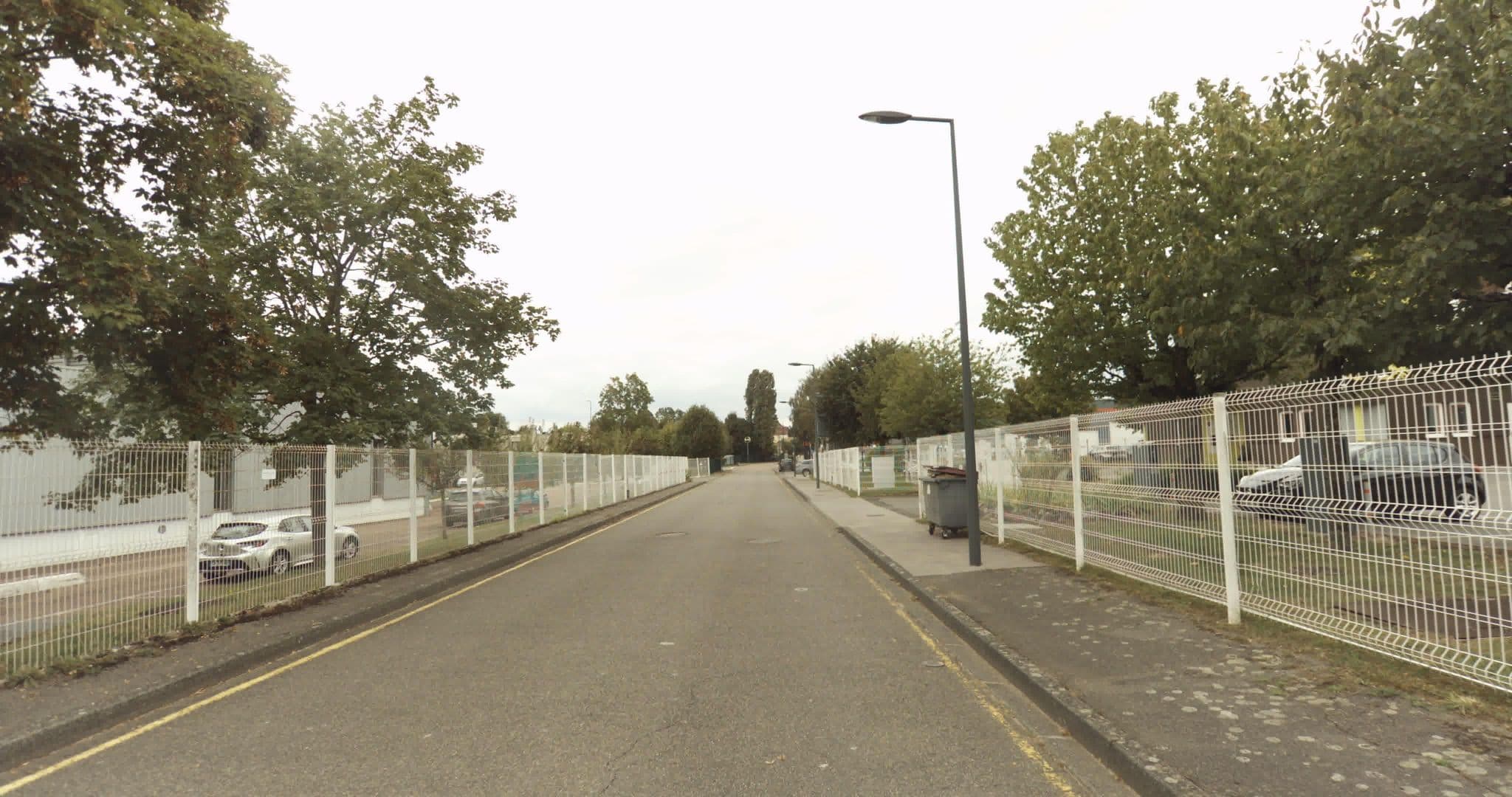 Street view near B&B HOTEL, Beaune — © sogefi (CC BY-SA · Mapillary)