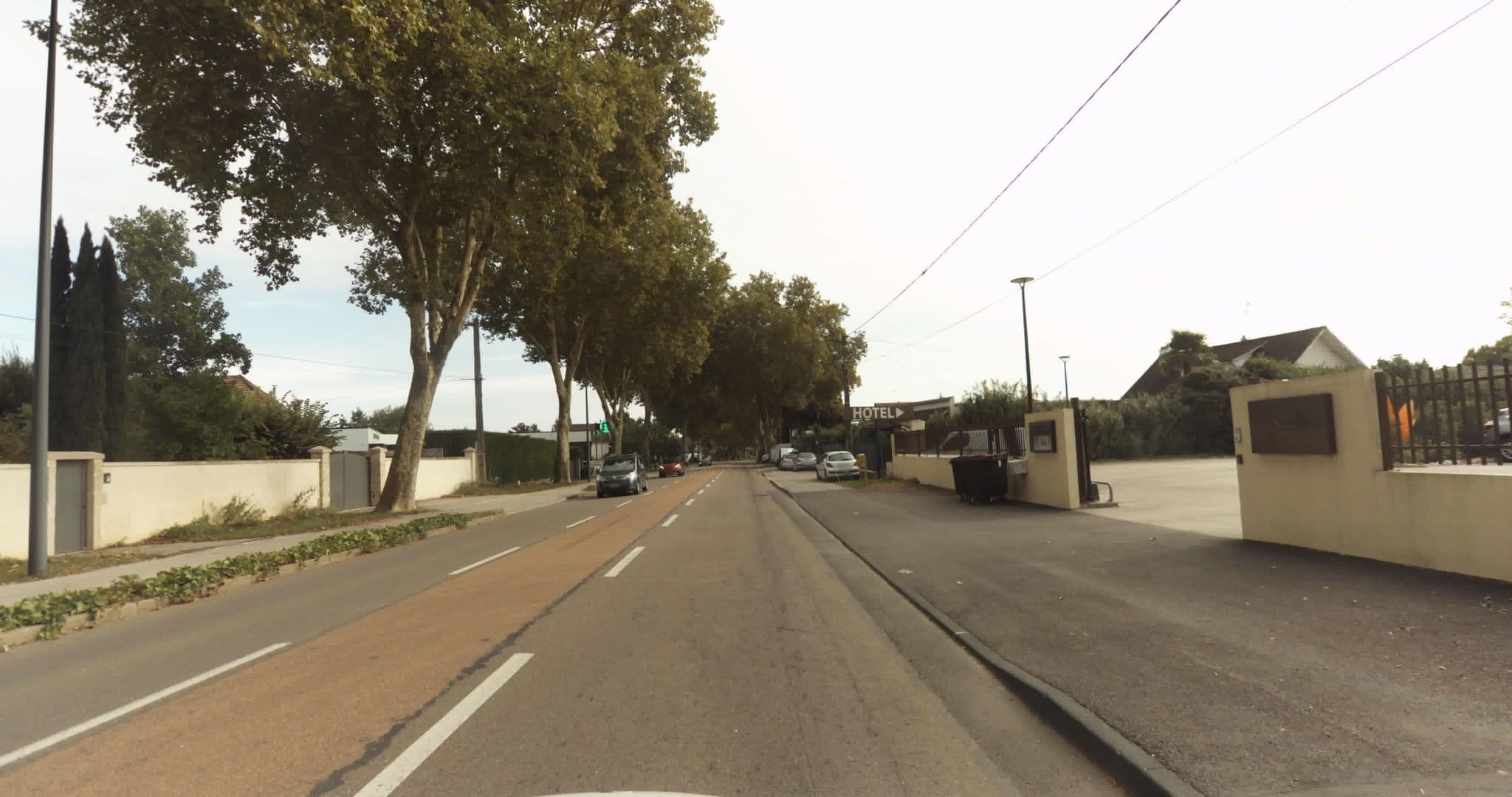 Street view near La Closerie Hotel Beaune, Beaune — © sogefi (CC BY-SA · Mapillary)