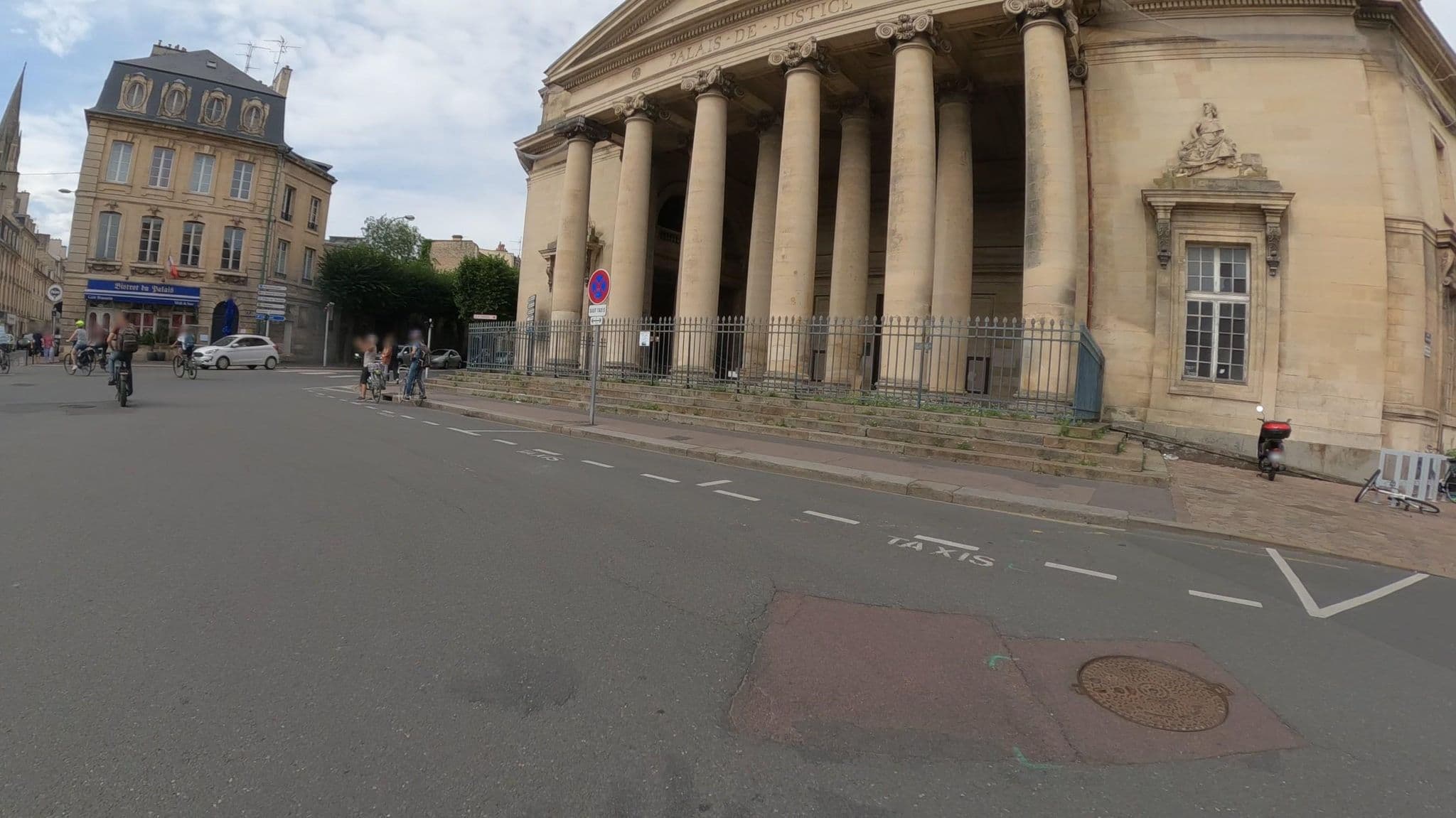 Street view near VSLP, Caen — © Nzau (CC BY-SA · Mapillary)
