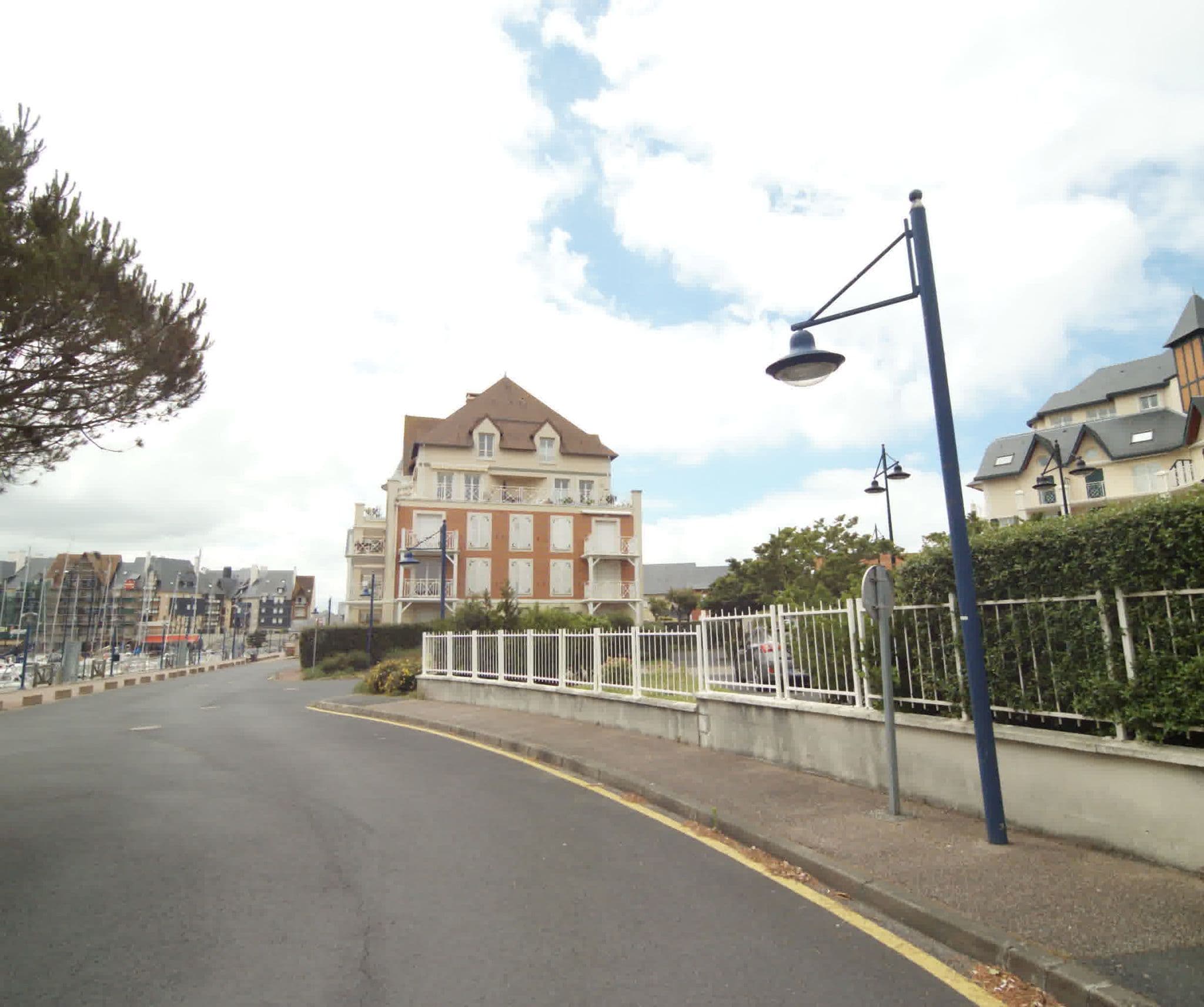 Street view near Locations Maeva Particuliers Port Guillaume, Cabourg — © sogefi (CC BY-SA · Mapillary)