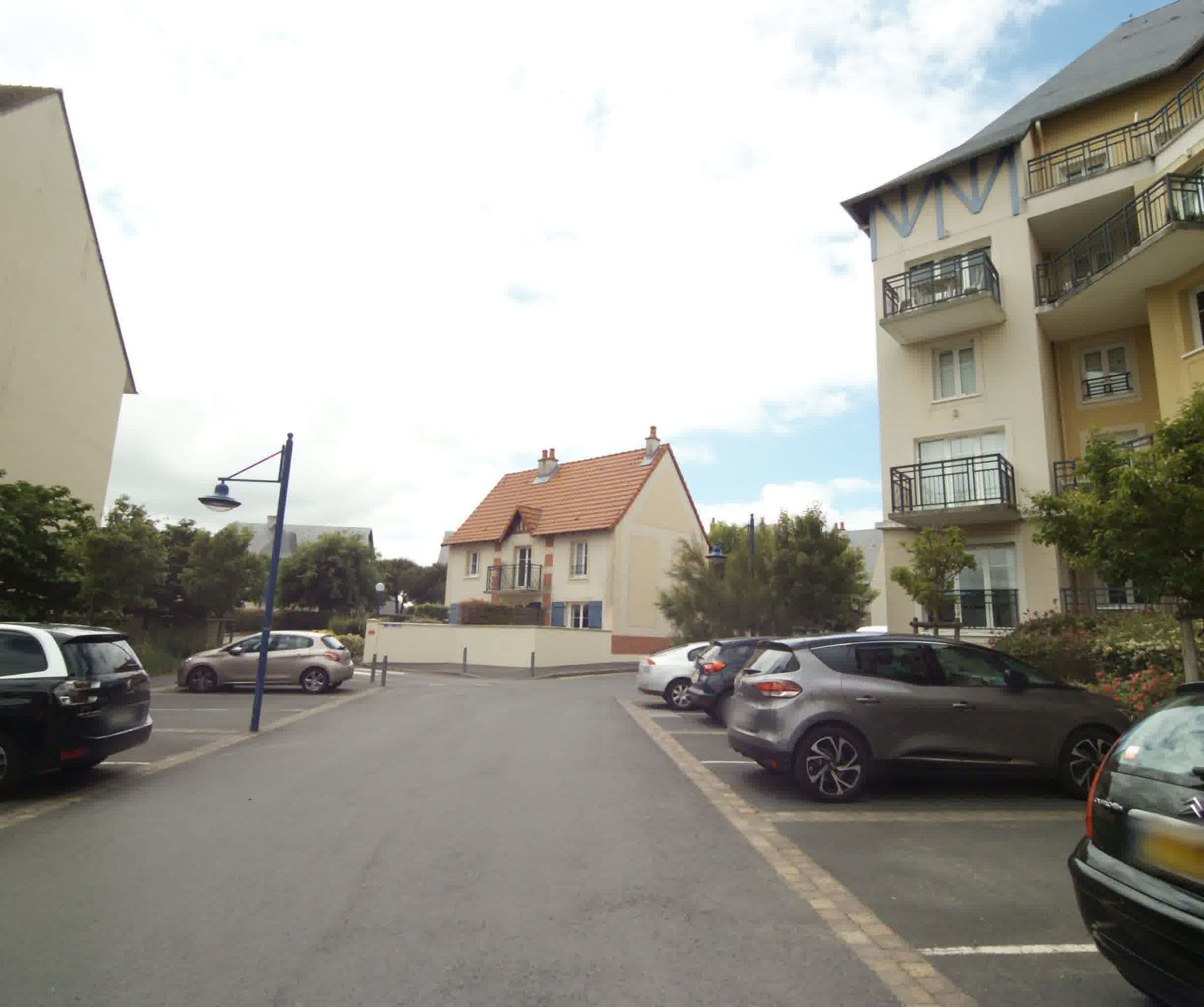 Street view near Maeva Dives Sur Mer, Cabourg — © sogefi (CC BY-SA · Mapillary)