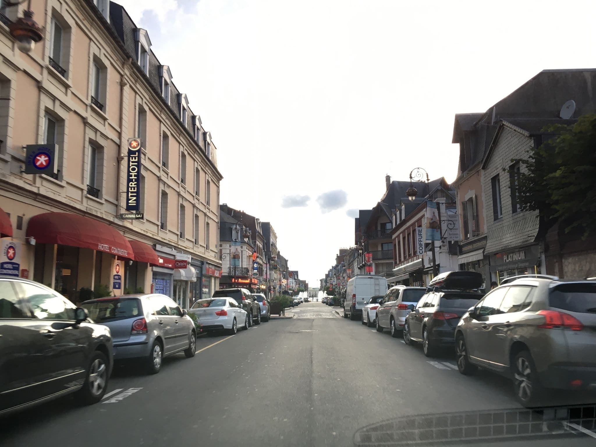 Street view near Inter-Hotel Continental, Trouville-sur-Mer — © cquest (CC BY-SA · Mapillary)