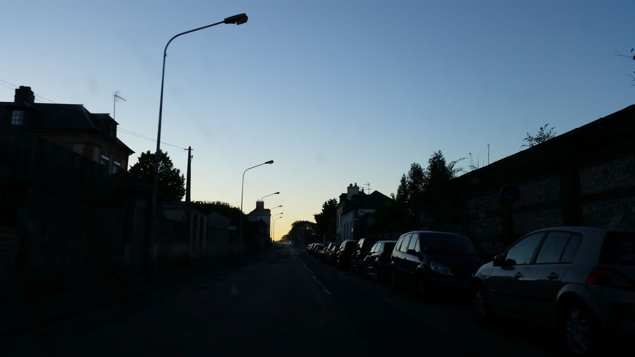 Street view near Studio des Enfants, Honfleur — © it_s_so_funny (CC BY-SA · Mapillary)