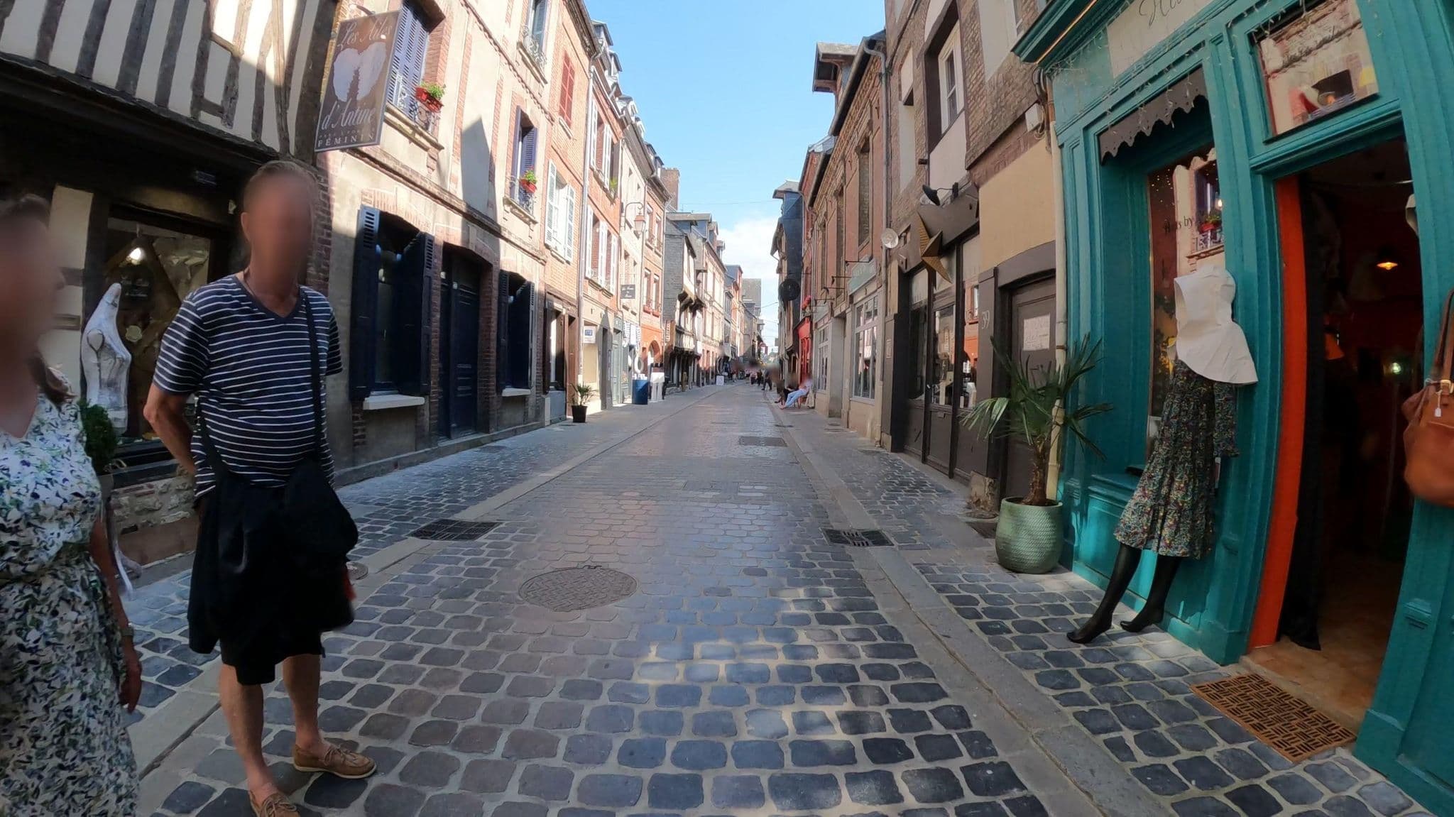 Street view near Studio 29, Honfleur — © Nzau (CC BY-SA · Mapillary)