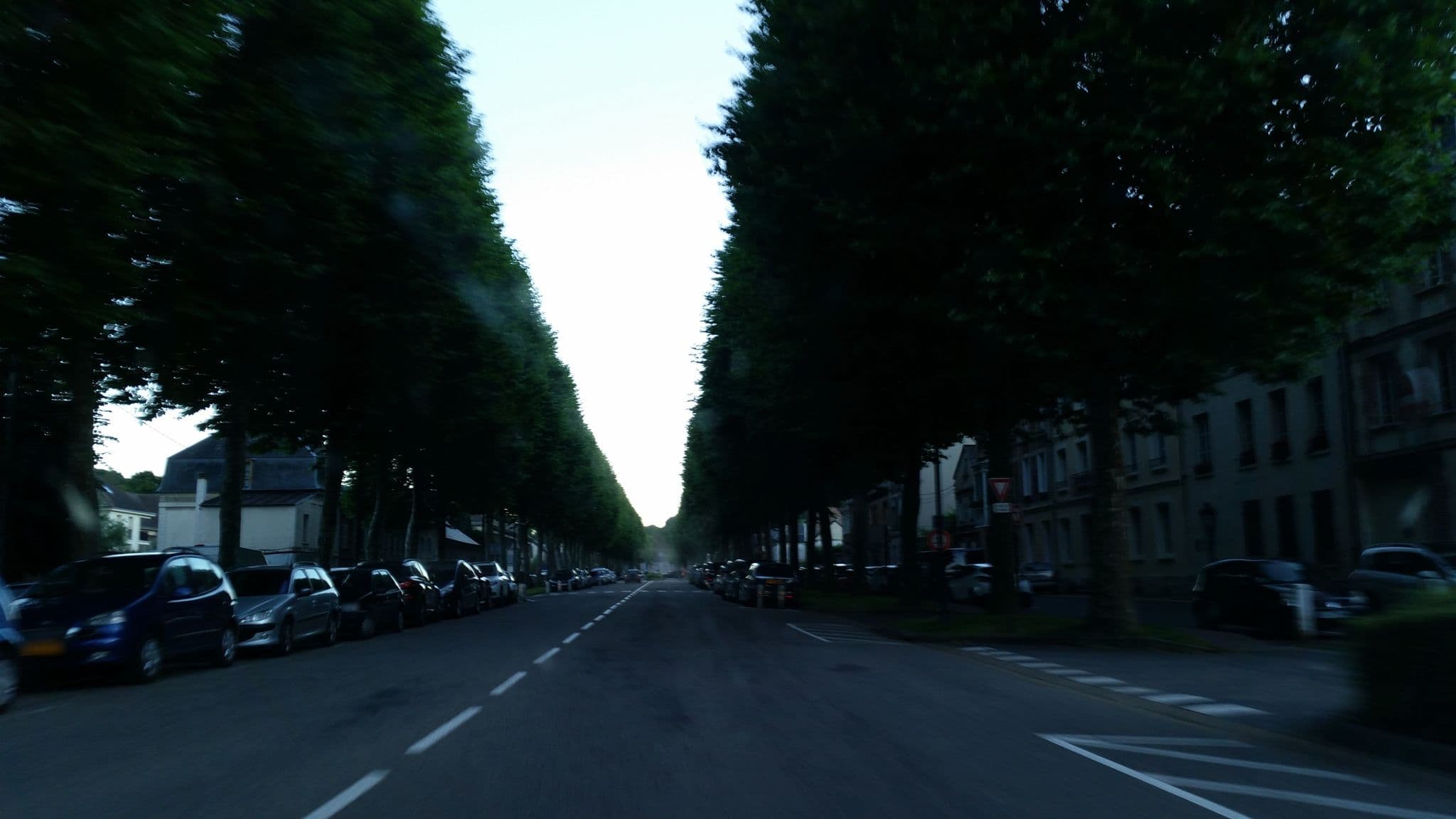 Street view near Chez Oncle Alphonse, Honfleur — © it_s_so_funny (CC BY-SA · Mapillary)