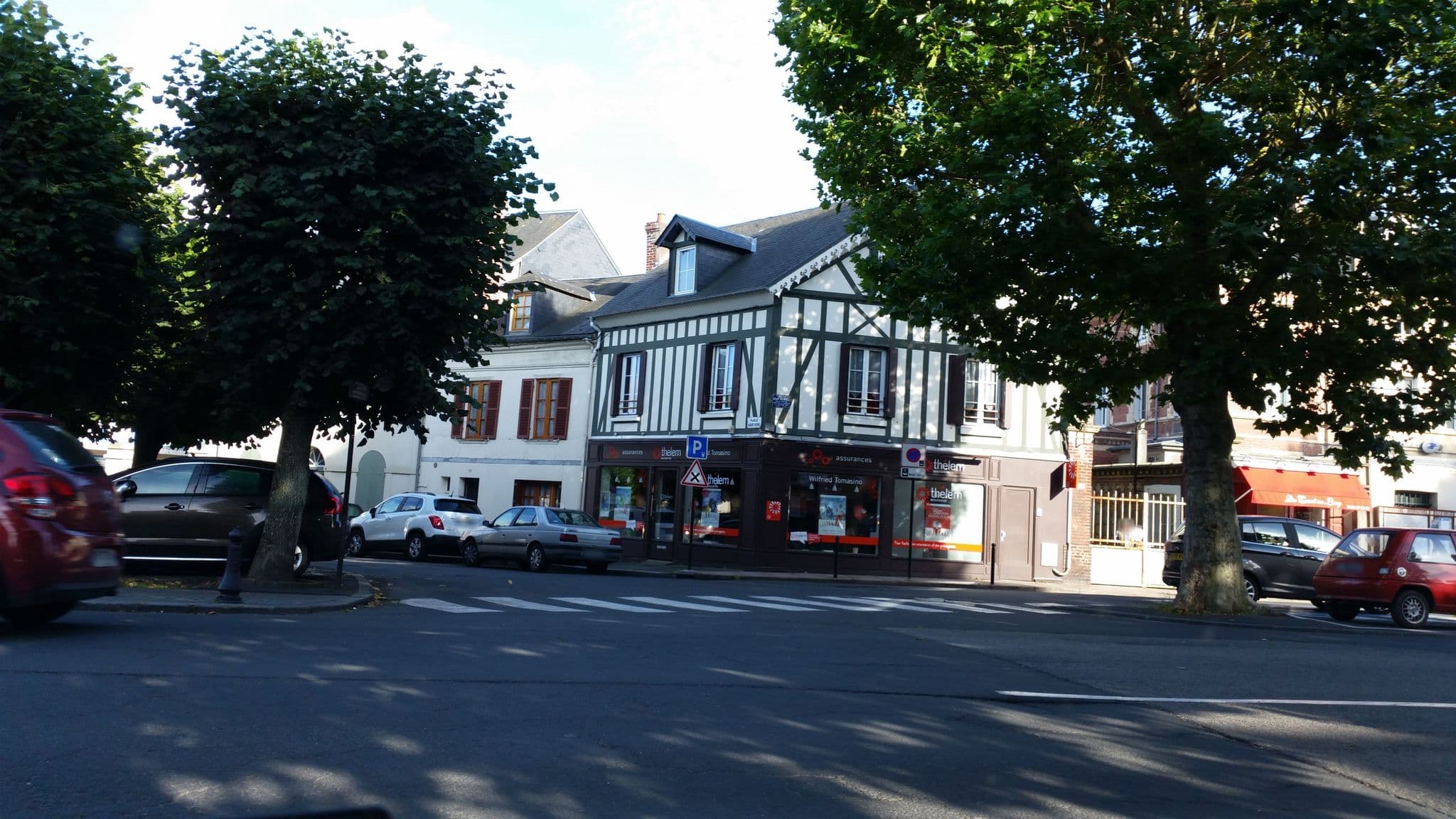 Street view near Locations Sur Le Cours, Honfleur — © it_s_so_funny (CC BY-SA · Mapillary)
