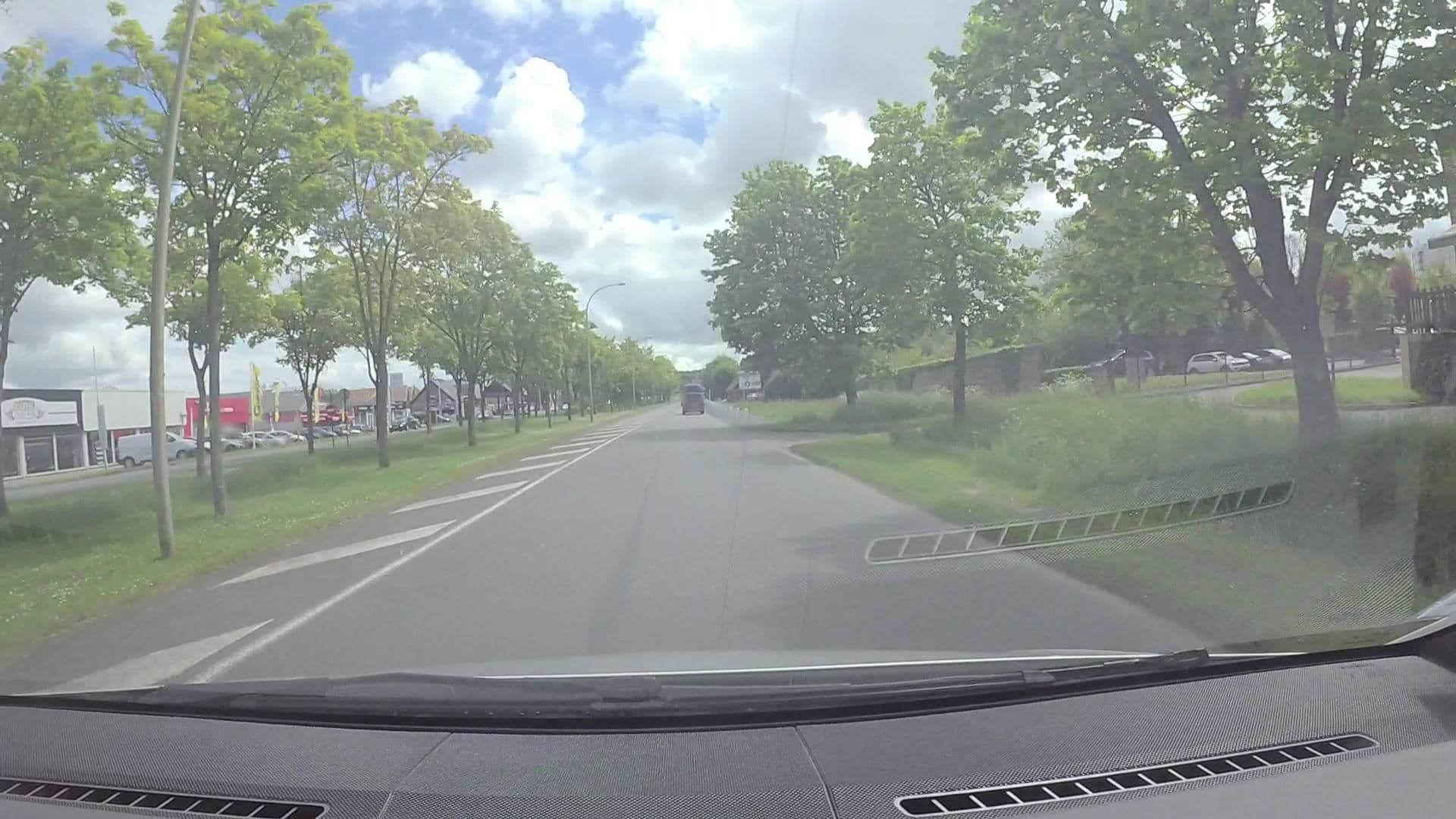 Street view near Tokyo, Trouville-sur-Mer — © 57h5rspg (CC BY-SA · Mapillary)