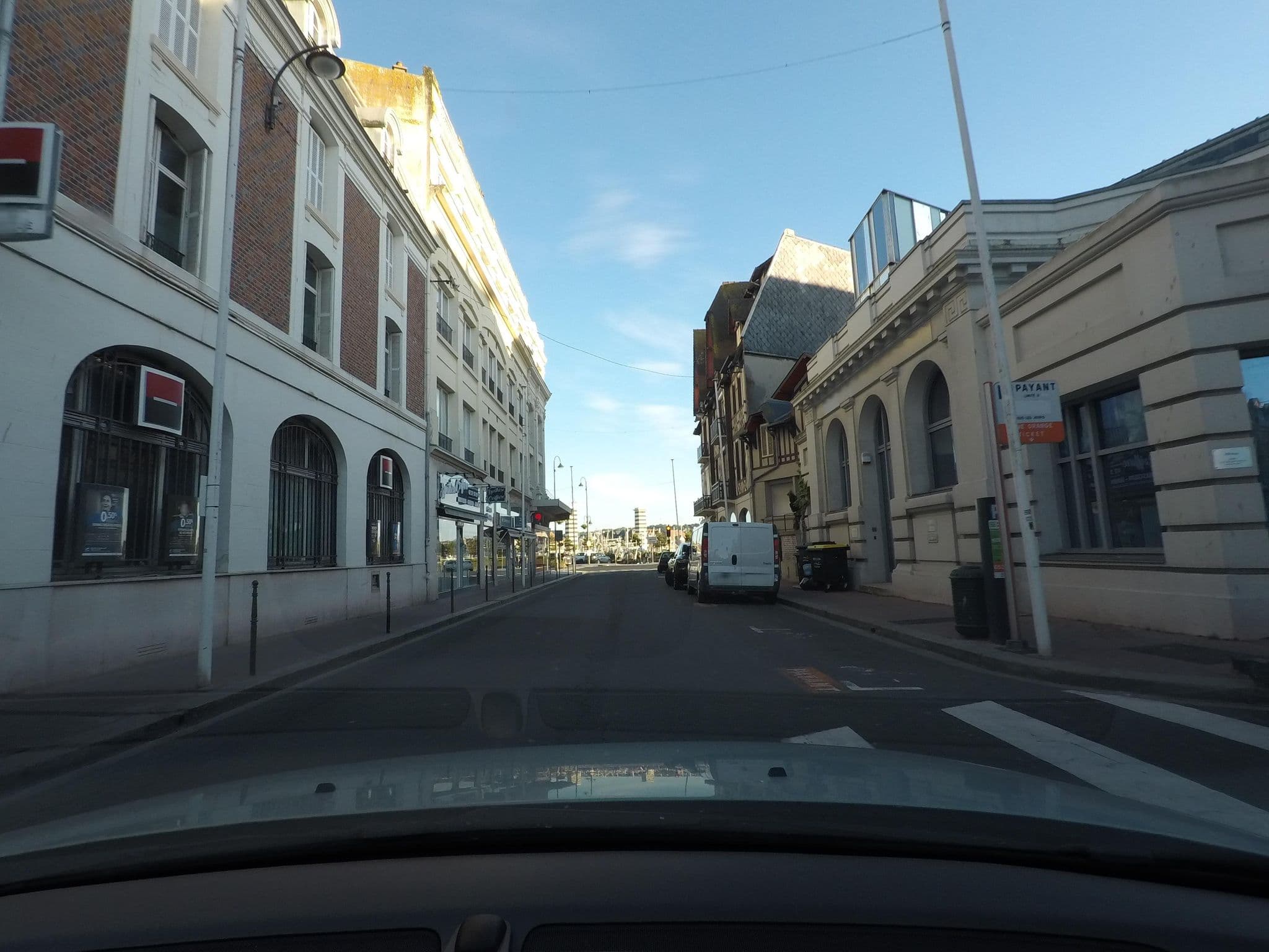 Street view near La Chambre du 21, Trouville-sur-Mer — © maftieu (CC BY-SA · Mapillary)