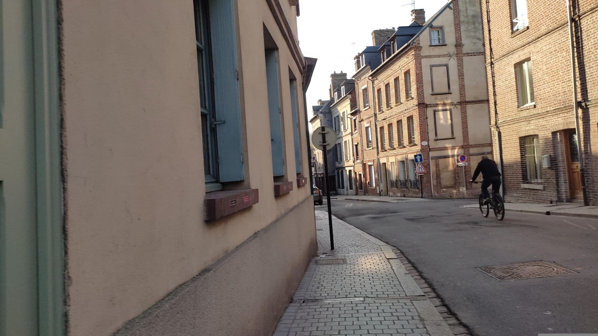 Street view near Vacance mesange avec parking, Honfleur — © kritic (CC BY-SA · Mapillary)