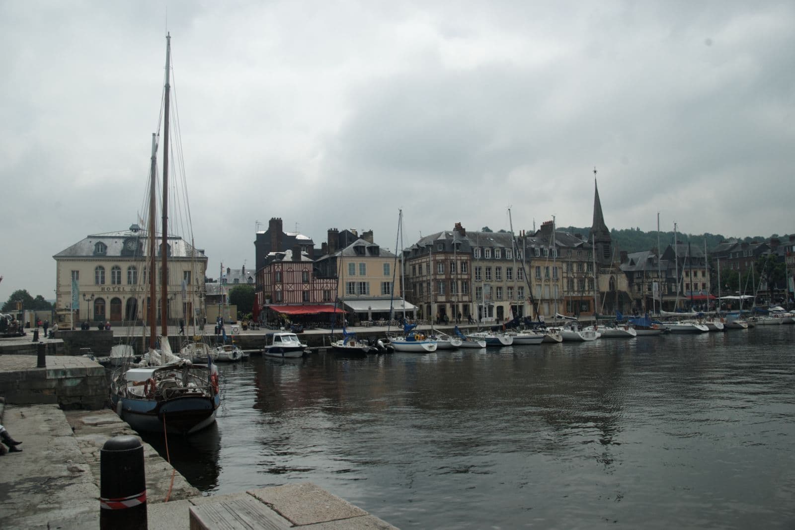 Street view near Houdaille Chambres, Honfleur — © txllxt (CC BY-SA · Mapillary)
