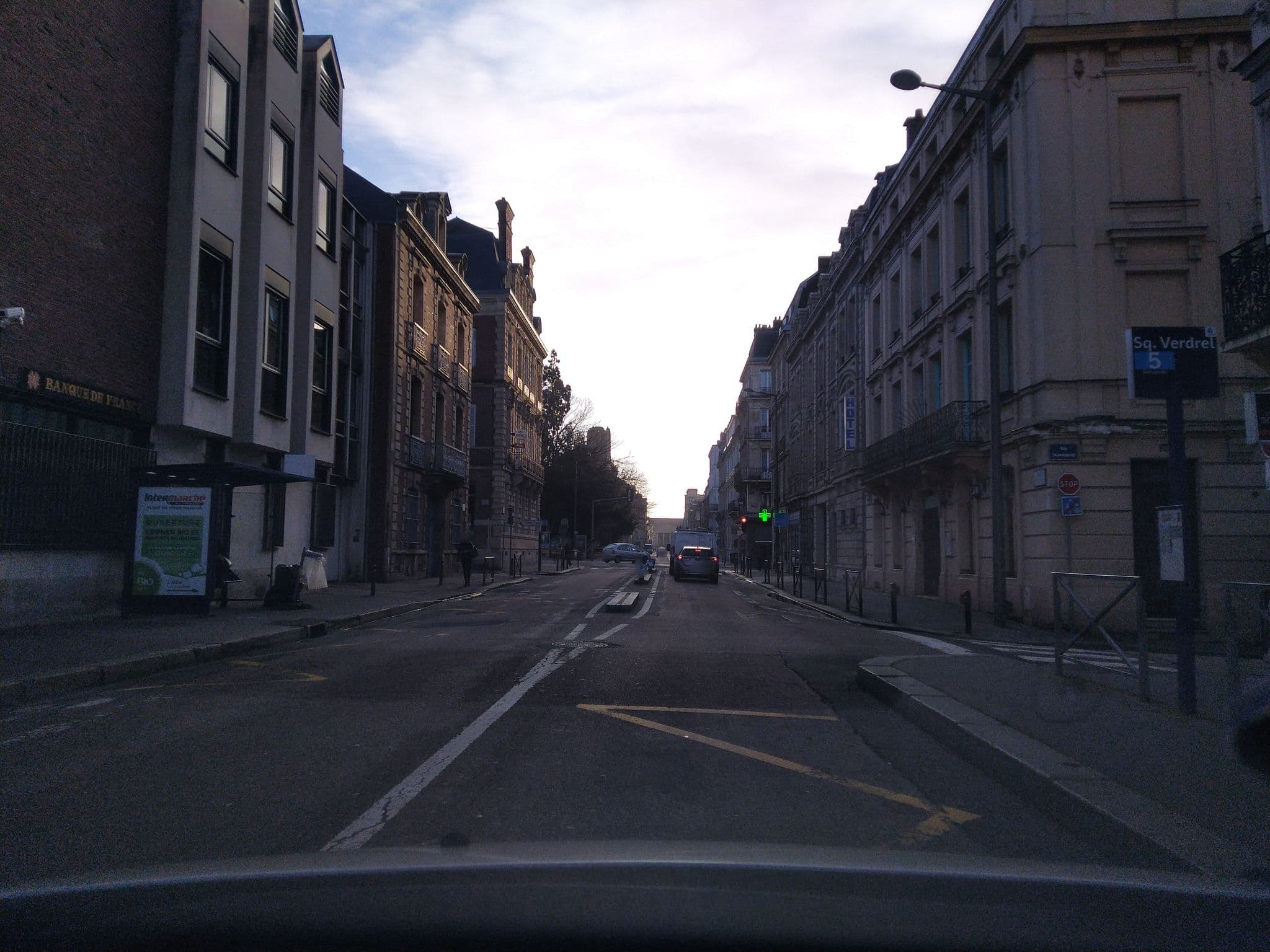 Street view near hotel, Rouen — © plumf (CC BY-SA · Mapillary)