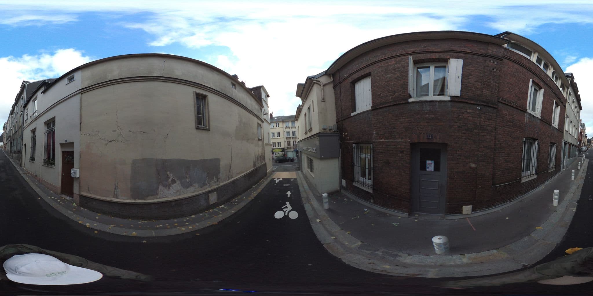 Street view near Appart Coeur de Rouen, Rouen — © geovelo (CC BY-SA · Mapillary)