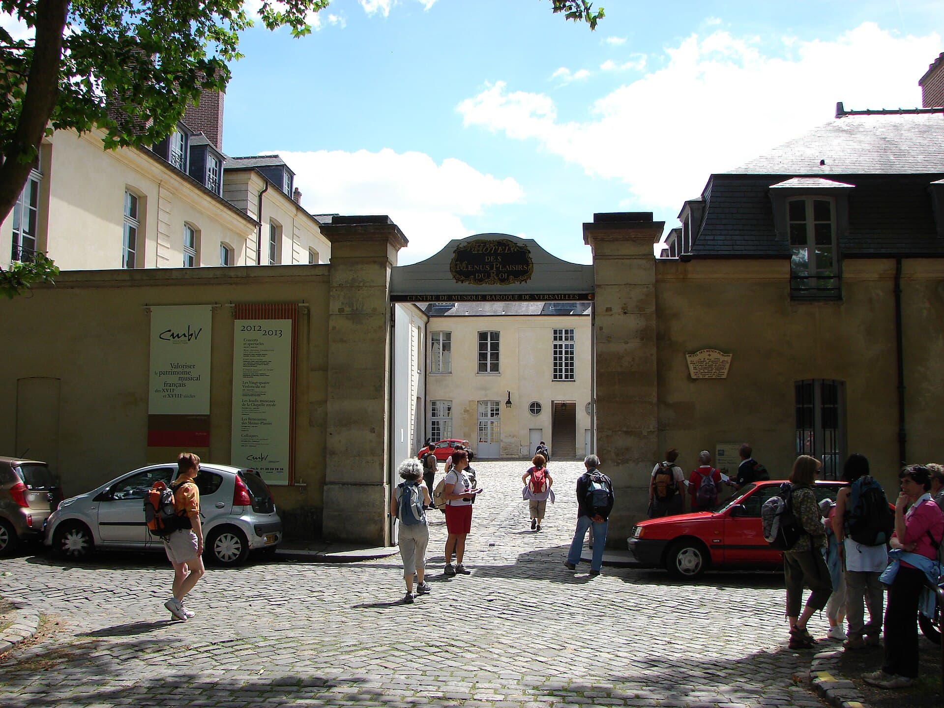 Hôtel des Menus-Plaisirs (via Wikimedia Commons, CC BY-SA 3.0)
