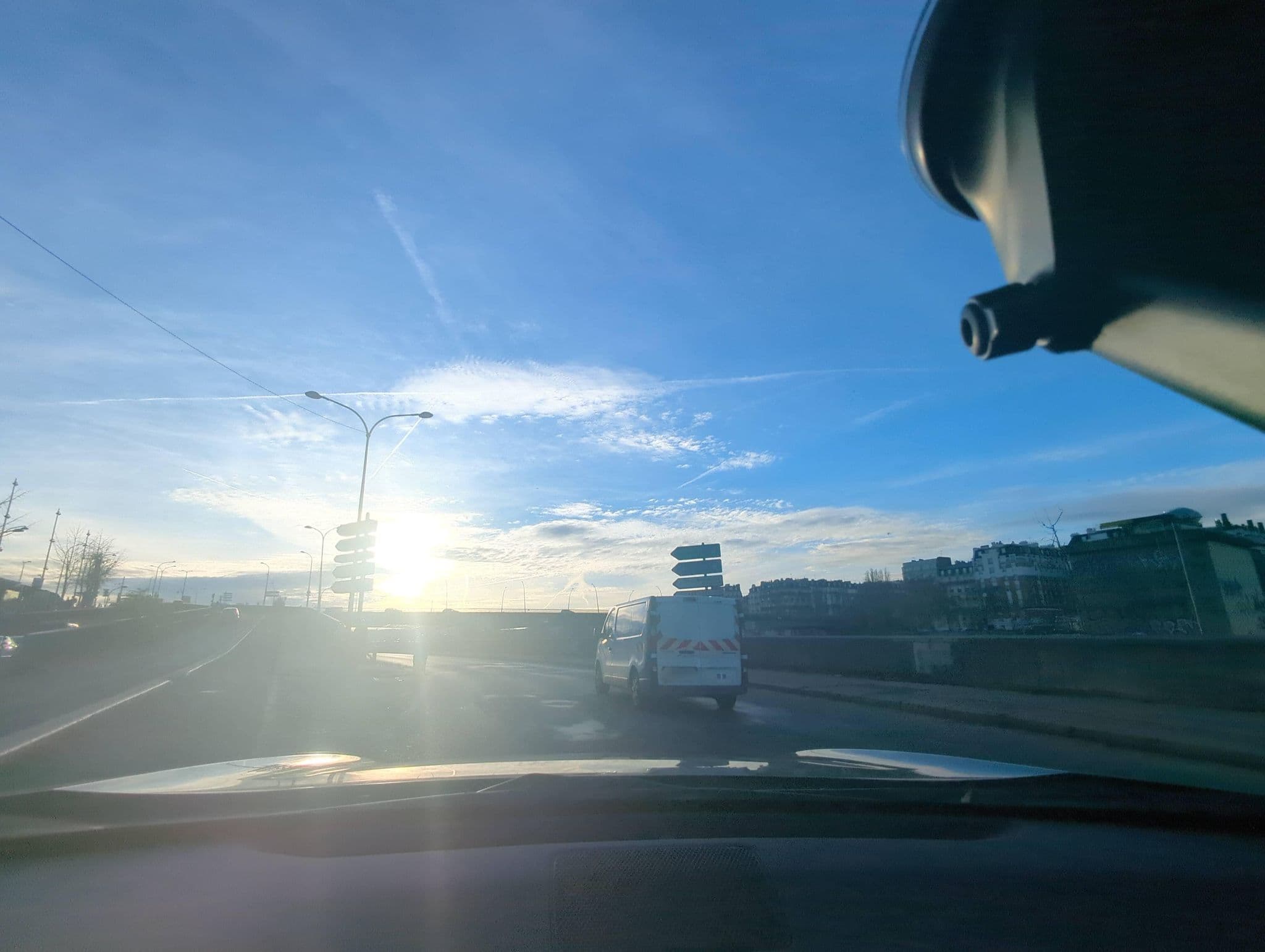 Street view near Péniche Le Fleuron, Paris 15 Vaugirard — © Cryptophil (CC BY-SA · Mapillary)