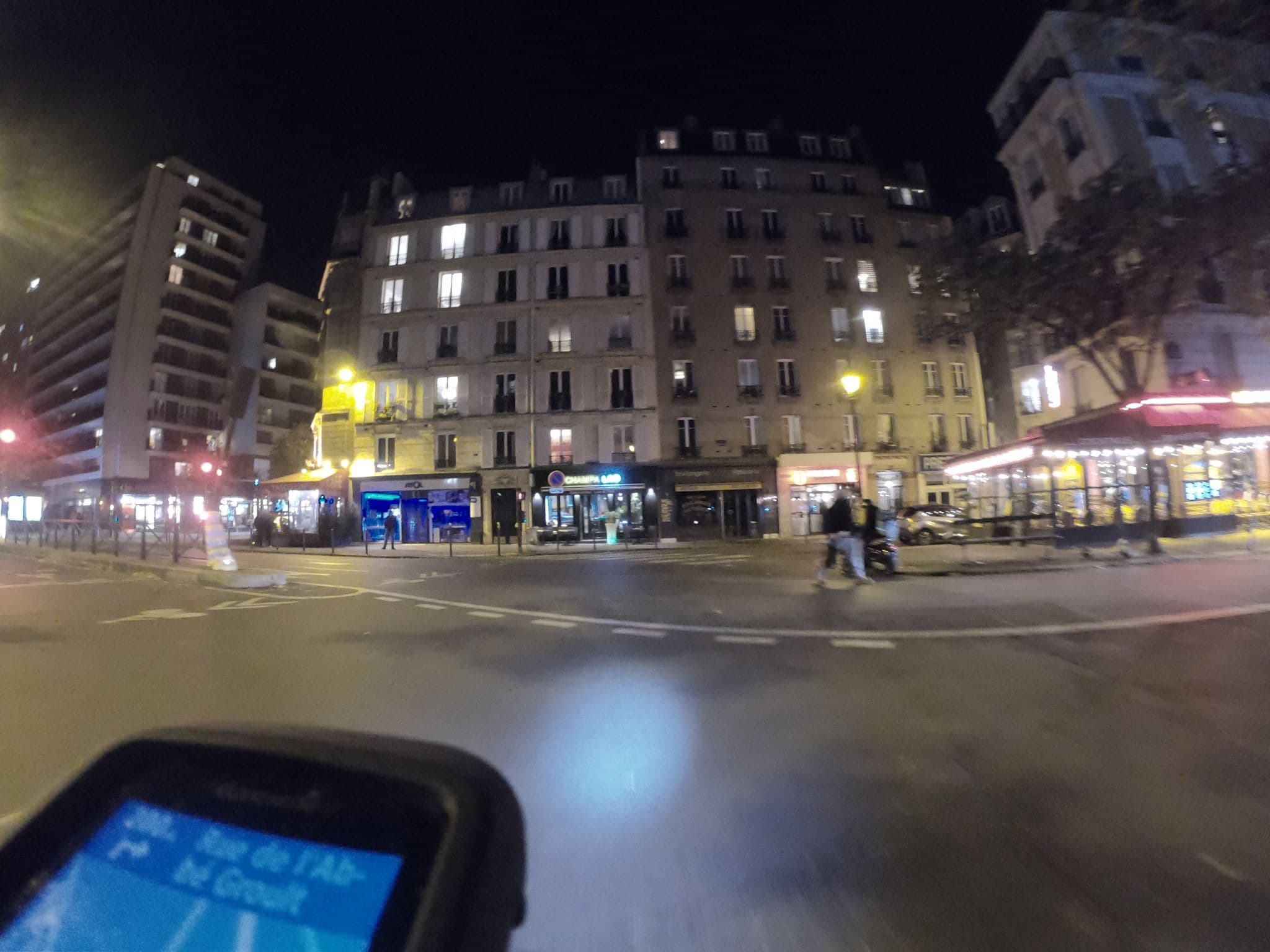 Street view near Ajiel Hôtel, Paris 15 Vaugirard — © htonchia (CC BY-SA · Mapillary)