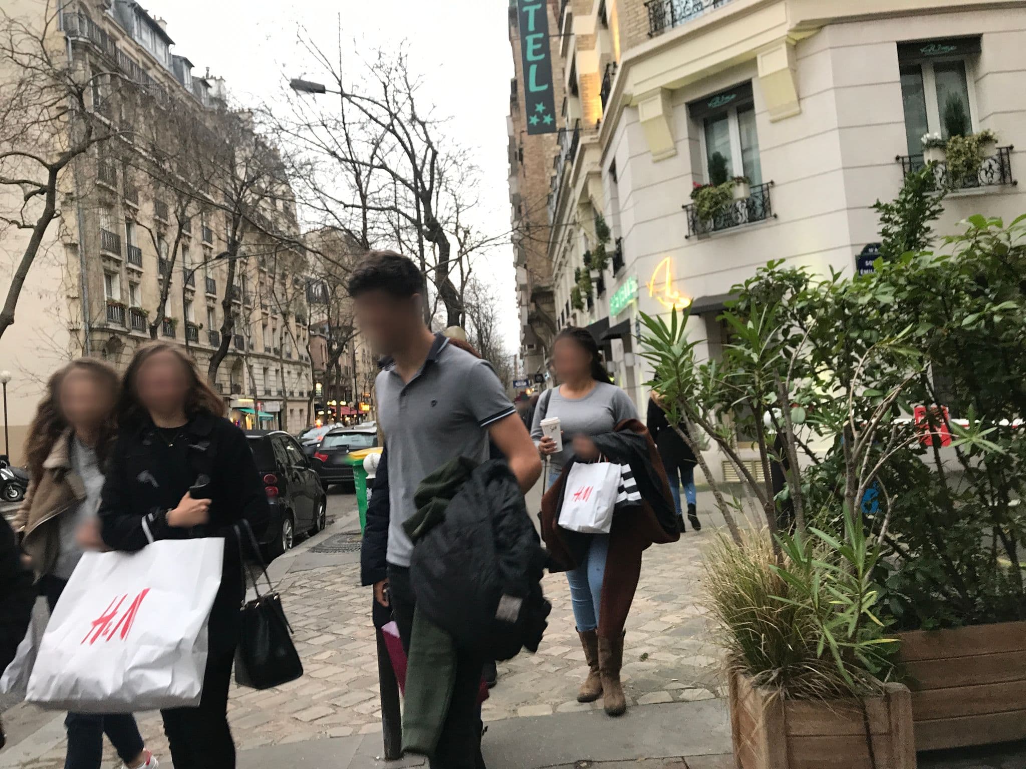 Street view near Hôtel Alizé, Paris 15 Vaugirard — © mat813 (CC BY-SA · Mapillary)