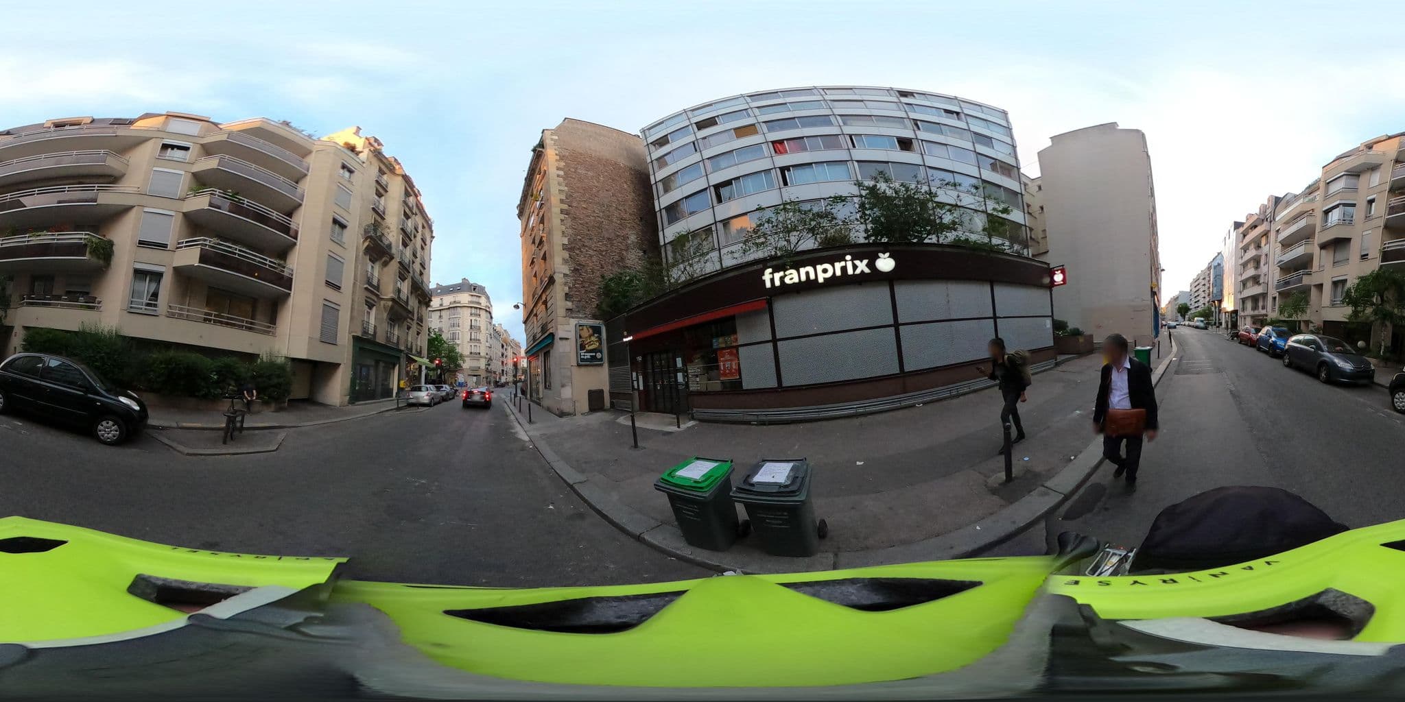 Street view near Paris Xv, Paris 15 Vaugirard — © Stefdegreef (CC BY-SA · Mapillary)