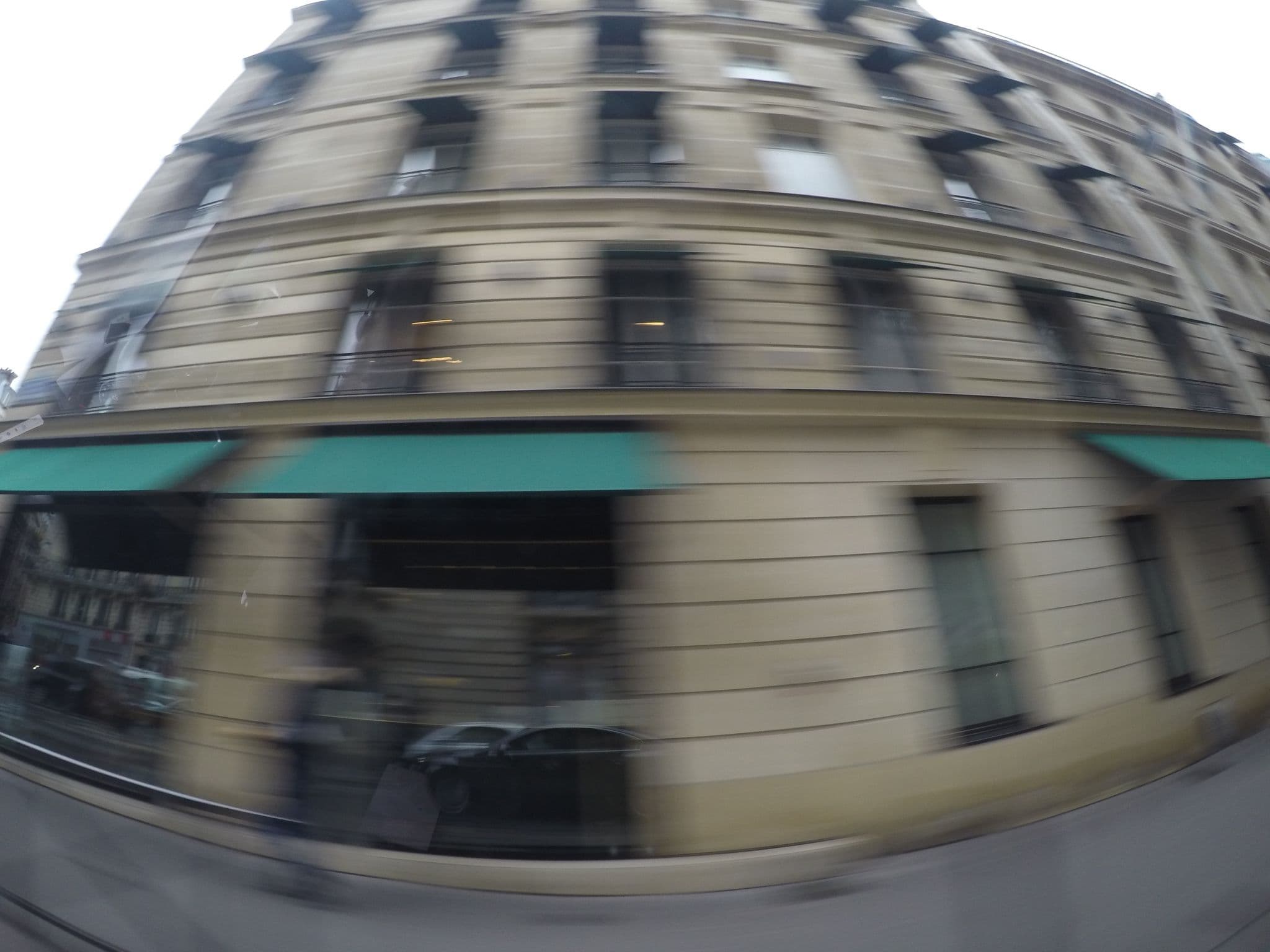Street view near Le Metropolitan, a Tribute Portfolio Hotel, Paris, Paris 16 Passy — © ccossio (CC BY-SA · Mapillary)