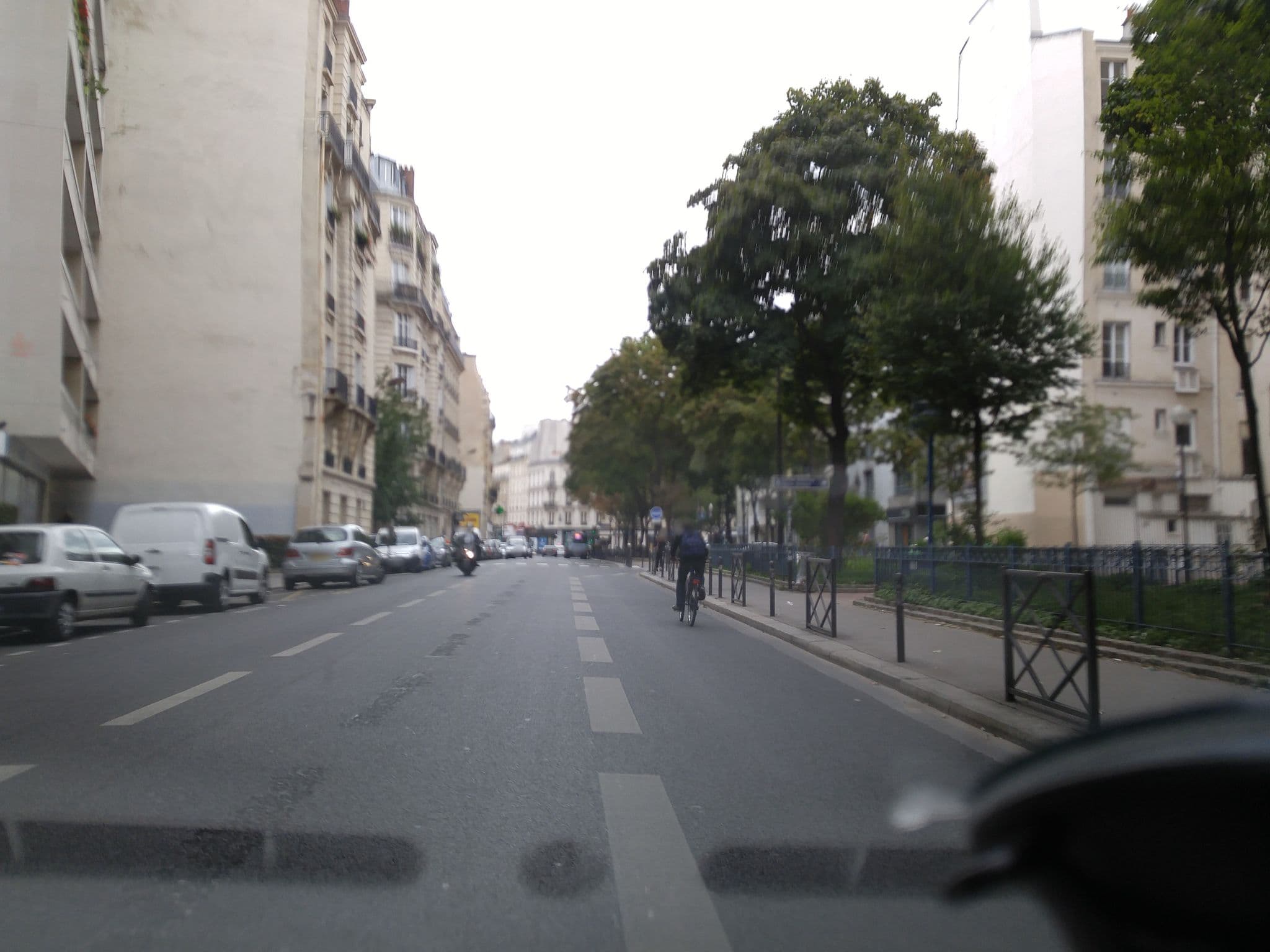 Street view near Selectour - Paradox Voyages, Paris 15 Vaugirard — © po_gregoire (CC BY-SA · Mapillary)