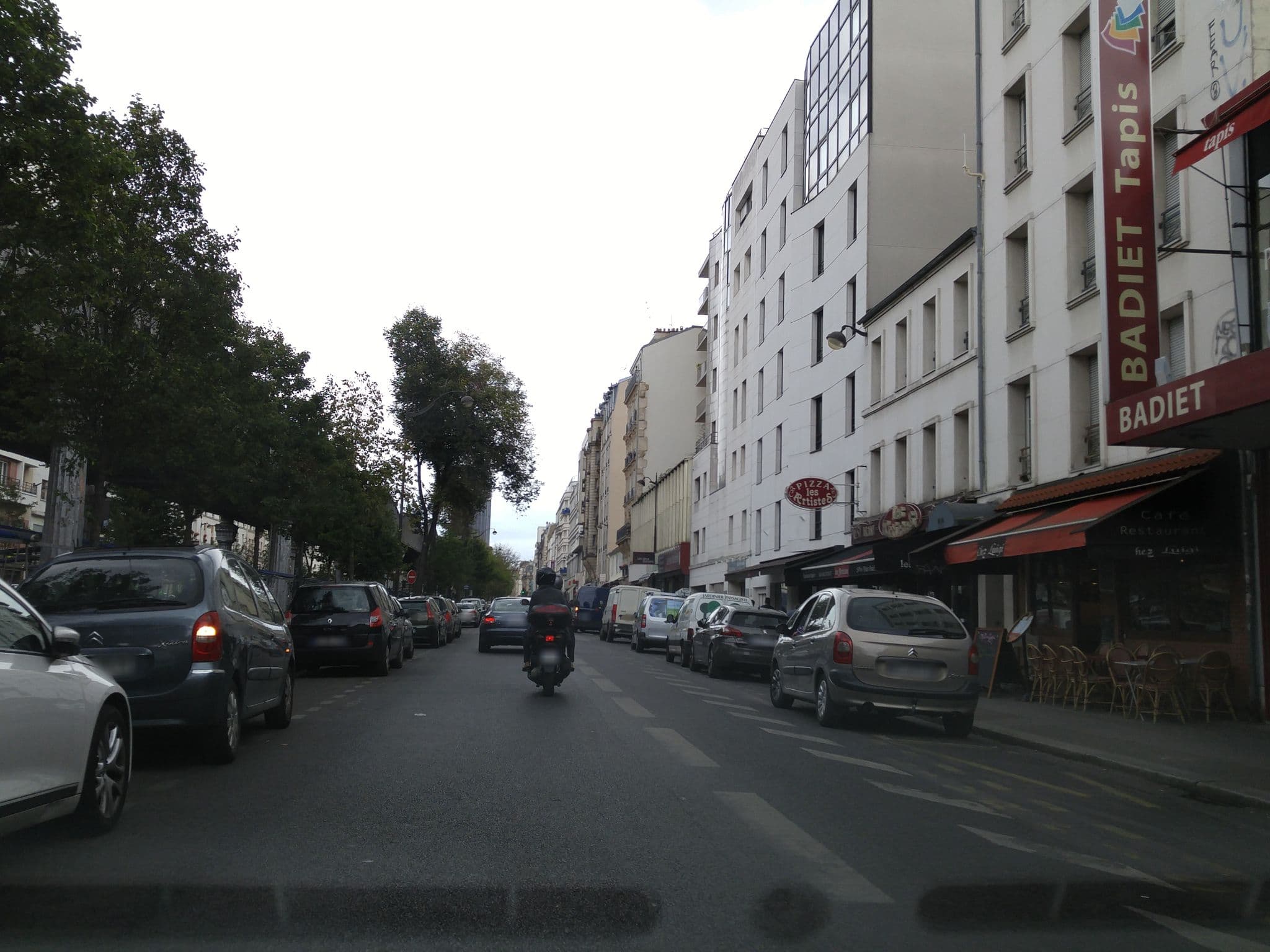 Street view near Hôtel Ramada Paris Tour Eiffel, Paris 15 Vaugirard — © po_gregoire (CC BY-SA · Mapillary)