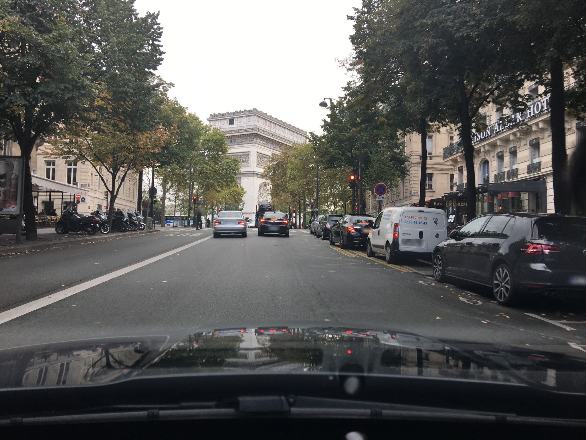 Street view near Pick A Flat - Mac Mahon /Champs Elysees, Paris 08 Élysée — © kgvx (CC BY-SA · Mapillary)