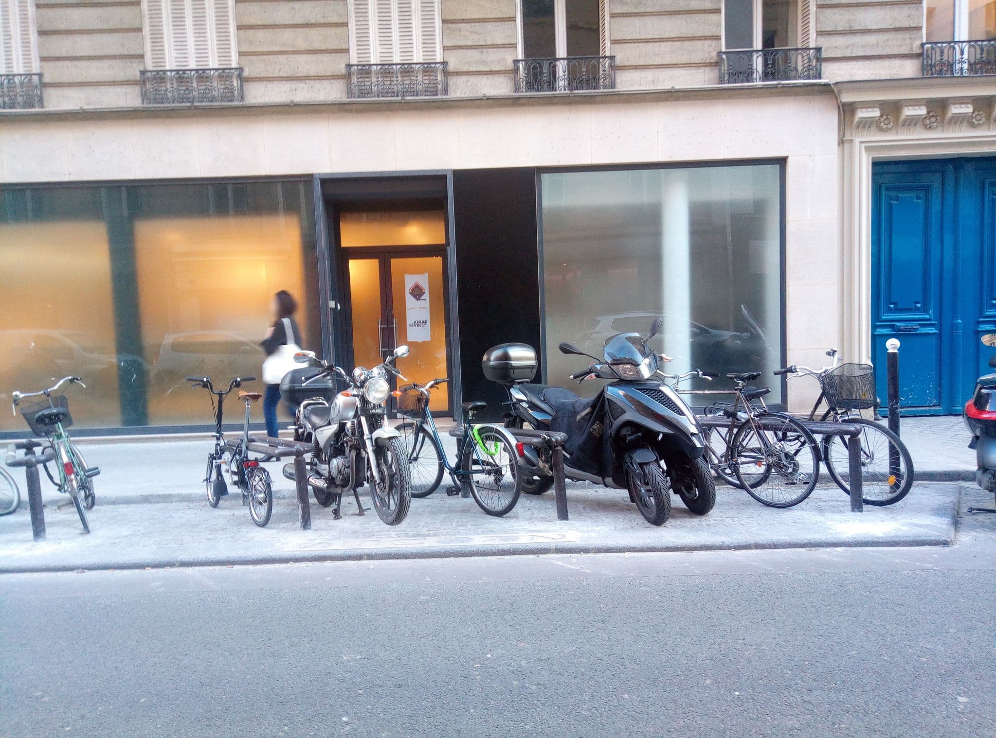 Street view near Relais de la Poste, Paris 06 Luxembourg — © phyks (CC BY-SA · Mapillary)