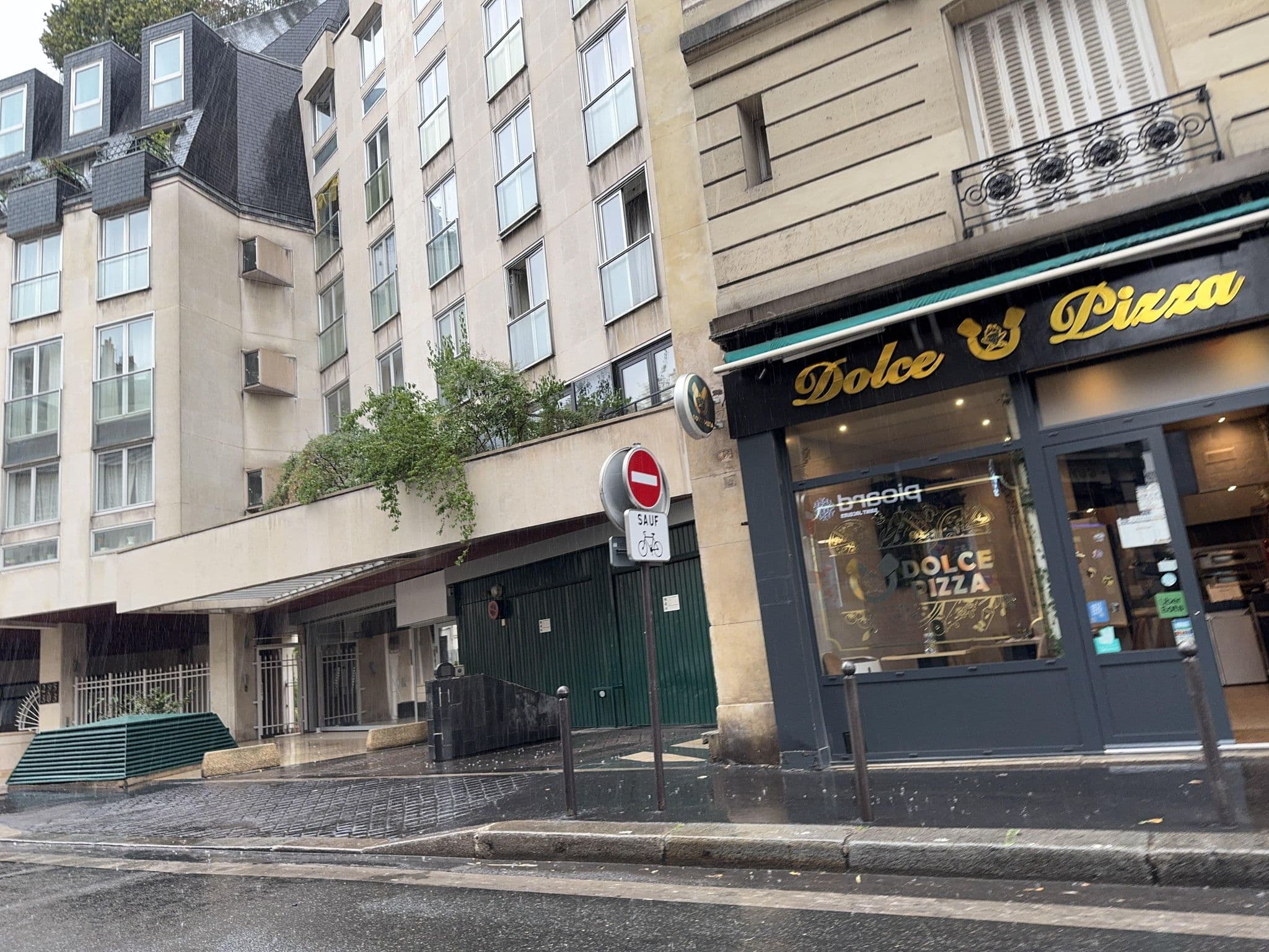 Street view near Appartement de Charme Paris Centre, Paris 05 Panthéon — © jerome92370 (CC BY-SA · Mapillary)