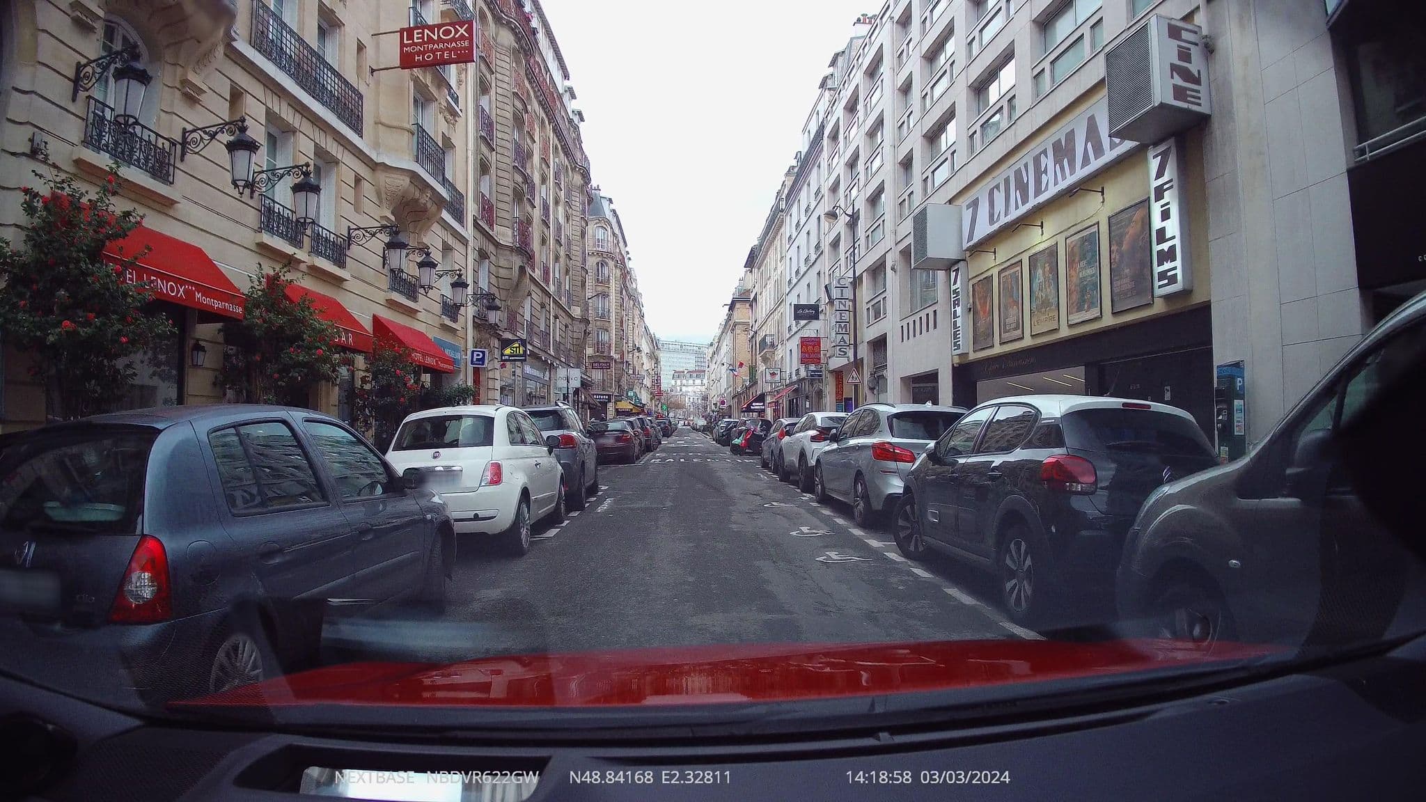 Street view near Hôtel Vacances Bleues Villa Modigliani, Paris 06 Luxembourg — © aerandir14 (CC BY-SA · Mapillary)