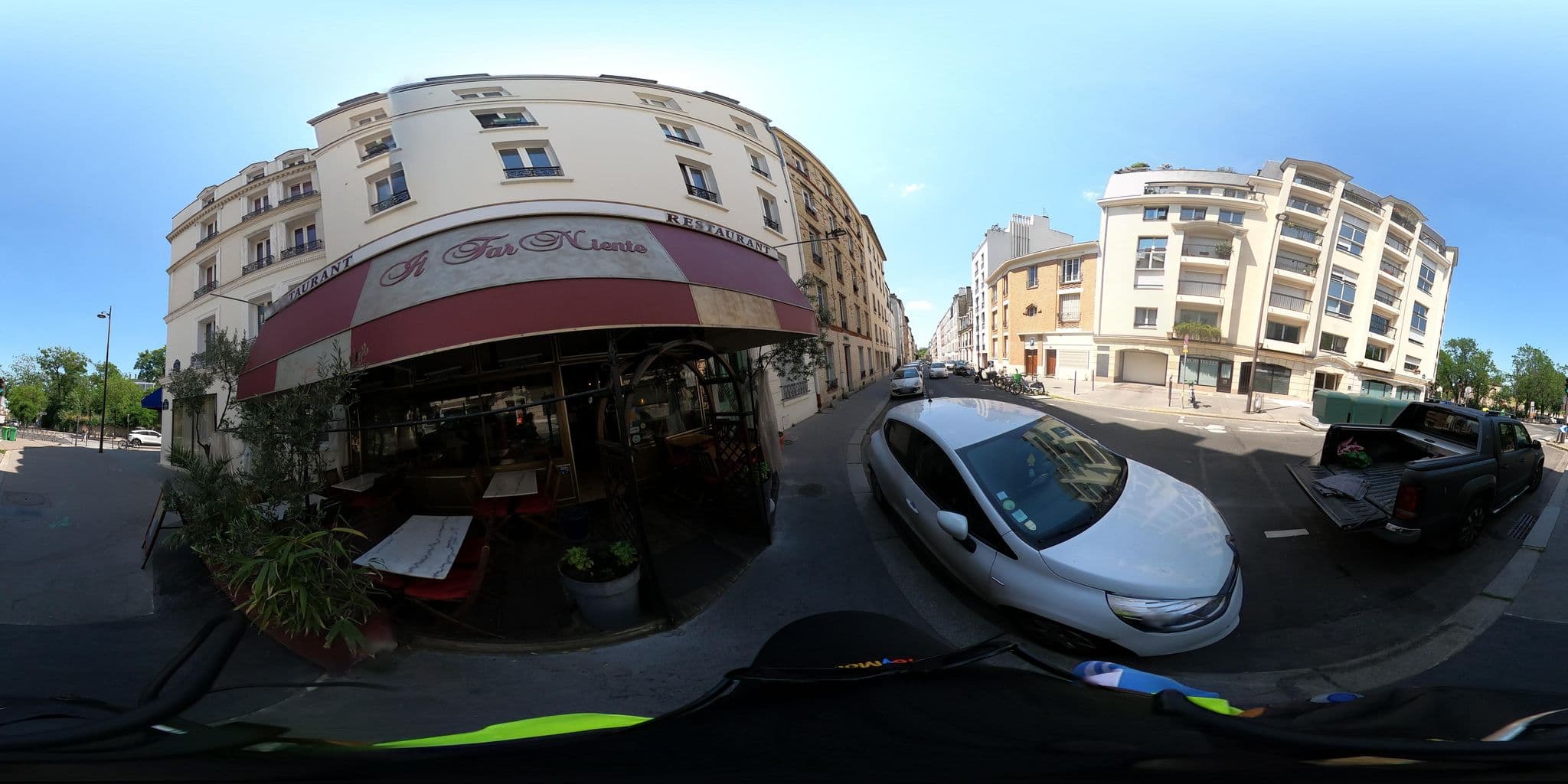 Street view near Villa Royale Montsouris, Paris 14 Observatoire — © noemiereichardt (CC BY-SA · Mapillary)