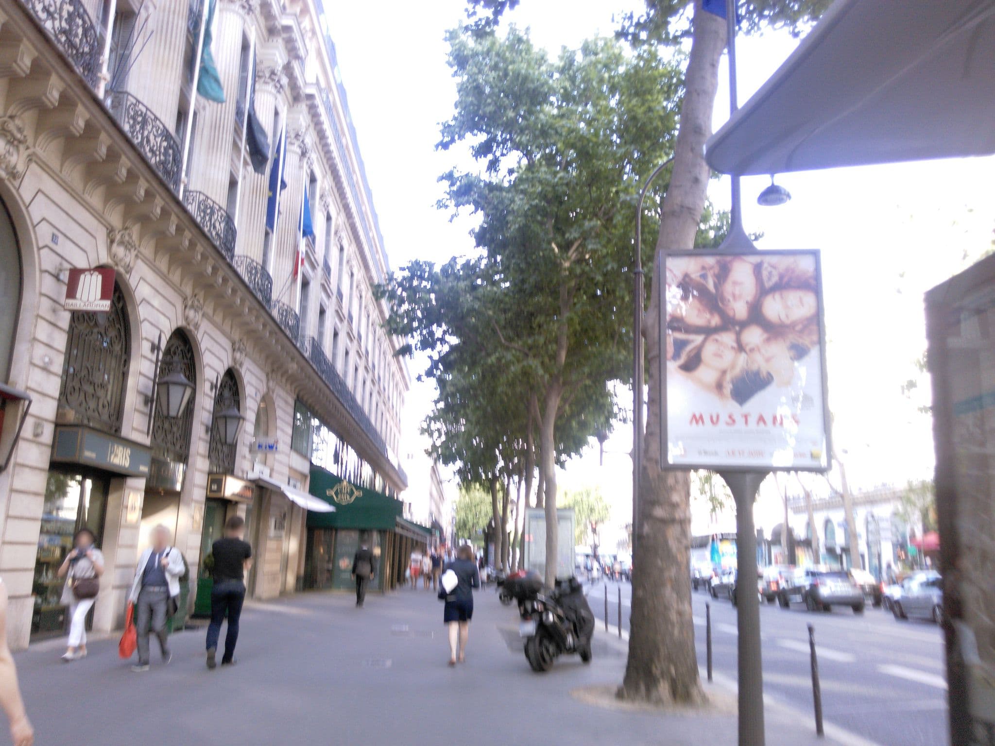 Street view near Kimpton Saint Honoré, Paris 09 Opéra — © wowik (CC BY-SA · Mapillary)