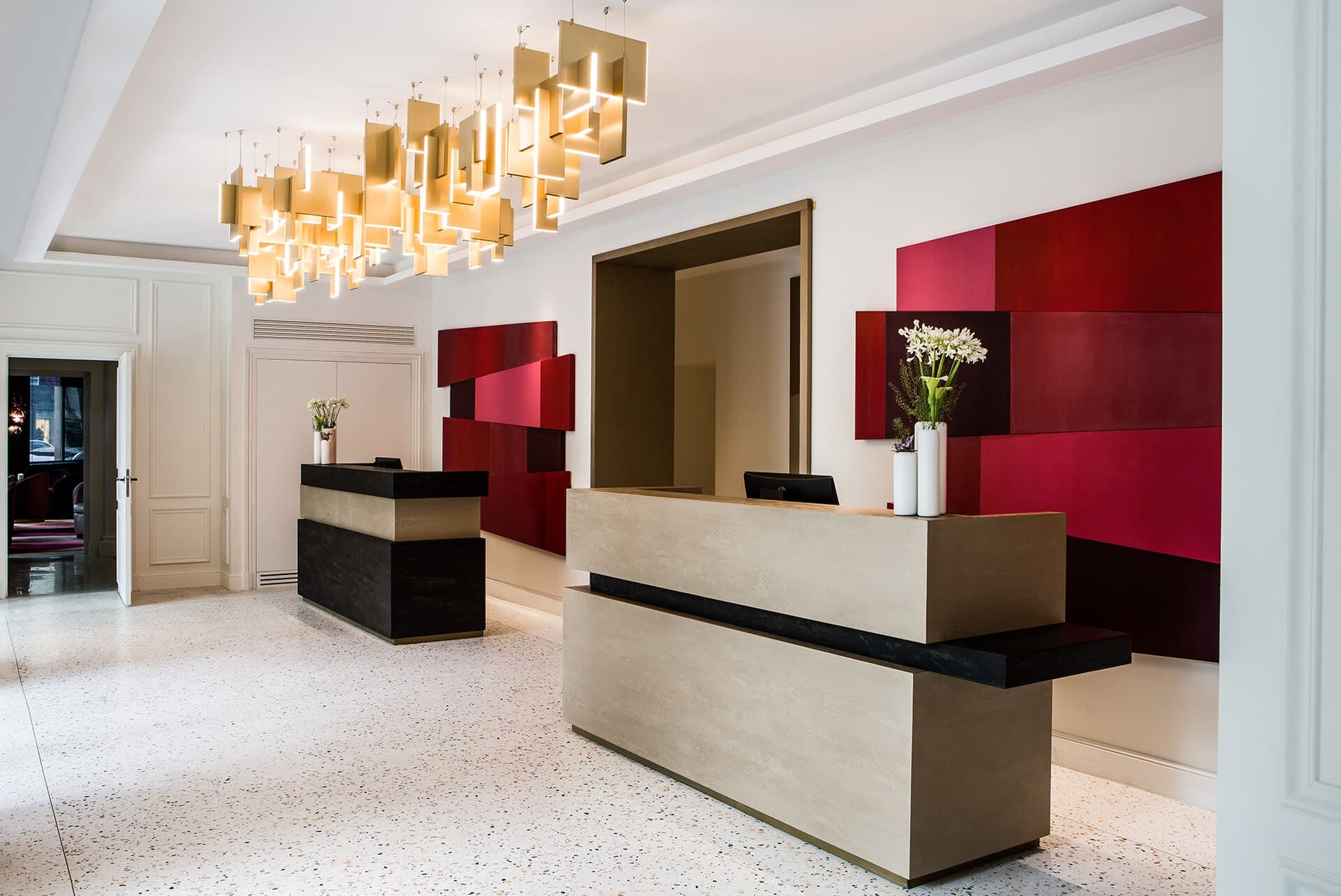 Fauchon L'Hôtel (via Wikimedia Commons, CC BY-SA 4.0)