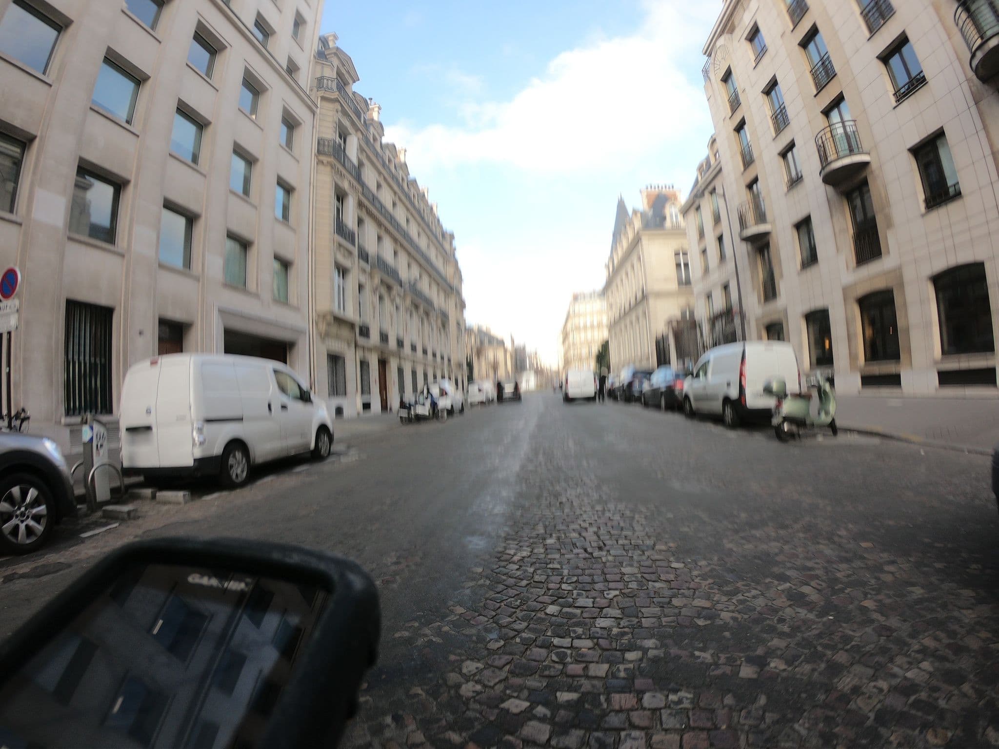 Street view near Hotel La Résidence du Roy, Paris 07 Palais-Bourbon — © htonchia (CC BY-SA · Mapillary)