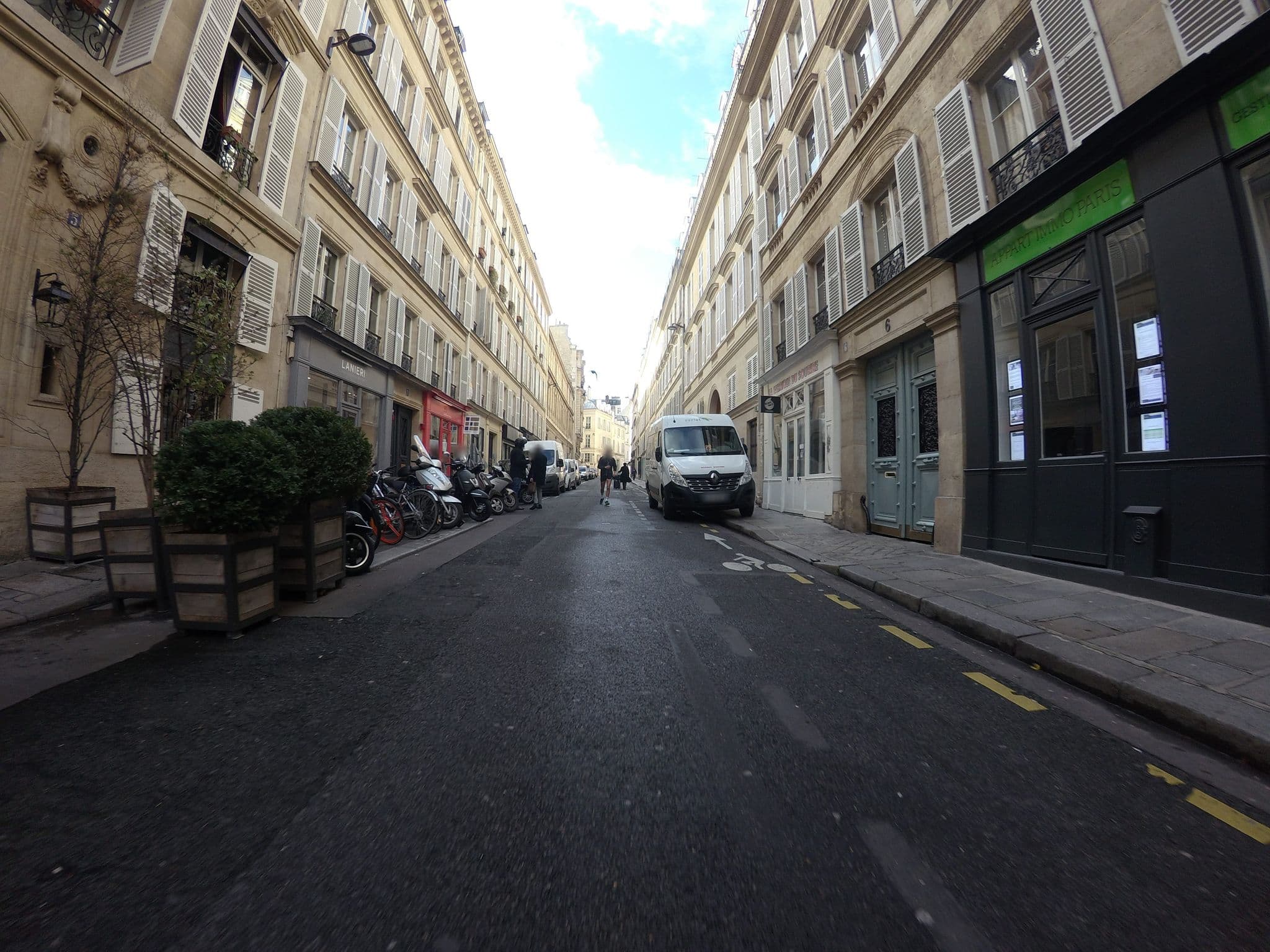 Street view near Hotel Saint Thomas D Aquin, Paris 07 Palais-Bourbon — © laurentlouf (CC BY-SA · Mapillary)