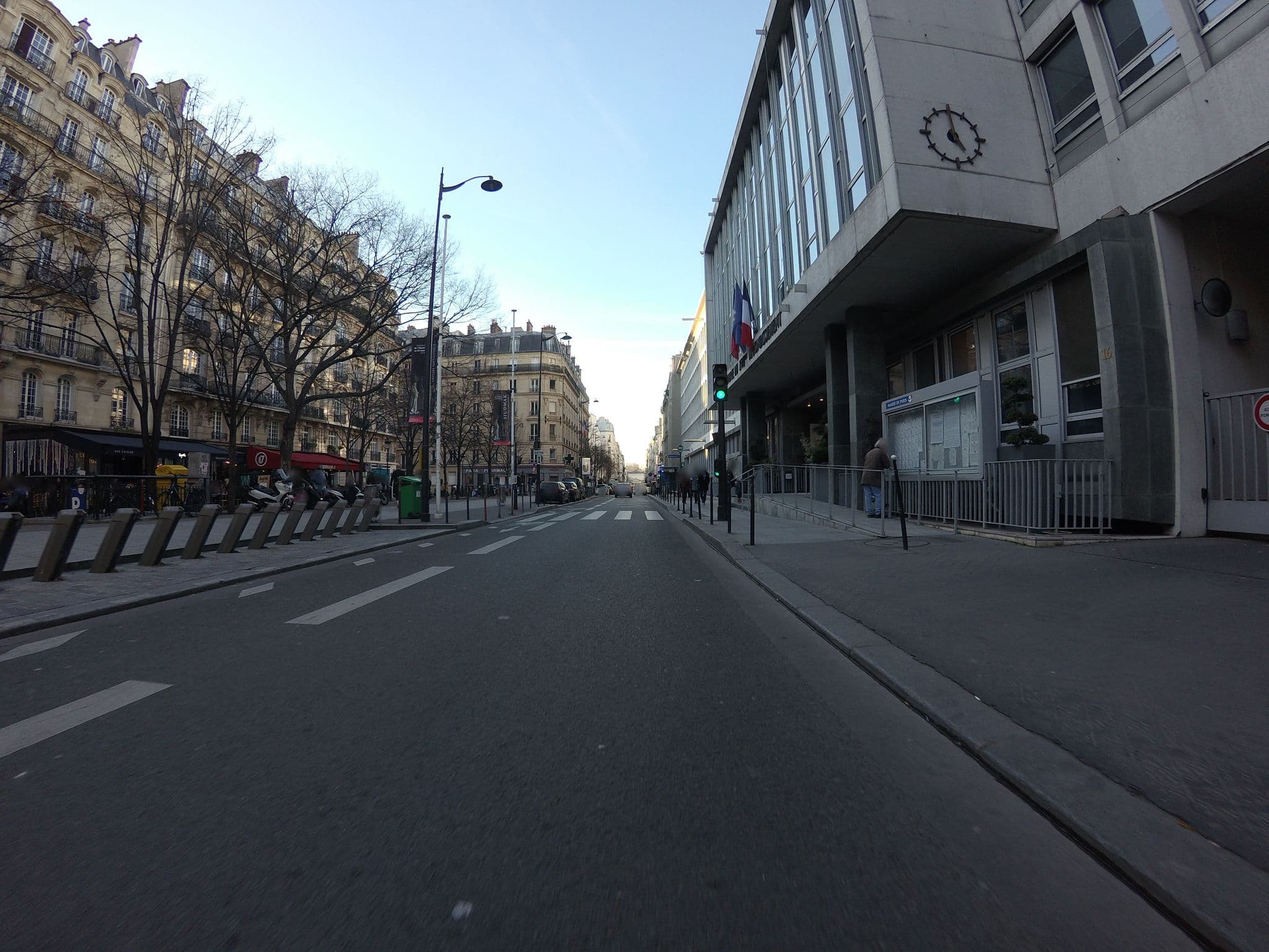 Street view near Waytostay, Paris 17 Batignolles-Monceau — © laurentlouf (CC BY-SA · Mapillary)