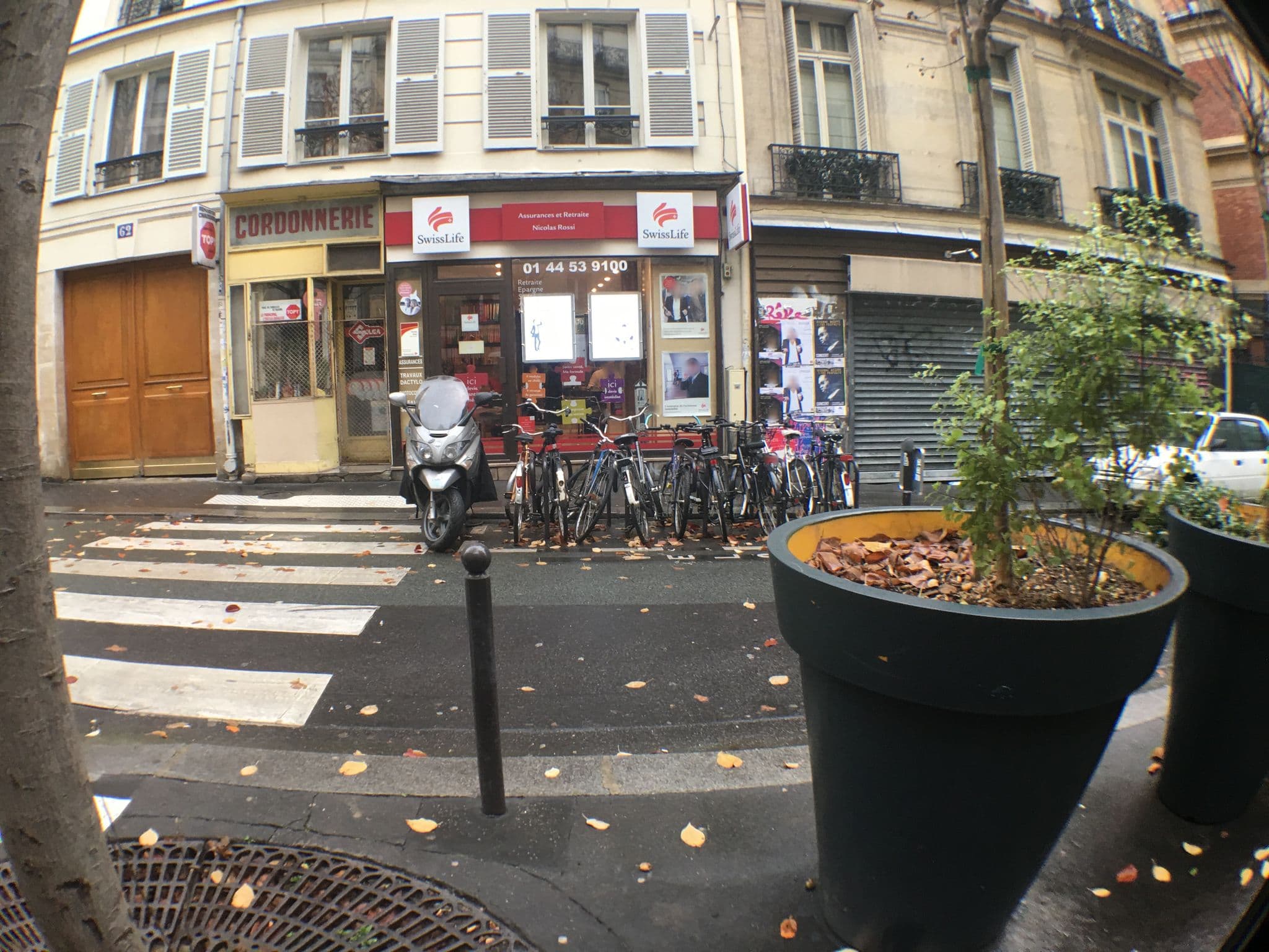 Street view near hotel saint george, Paris 17 Batignolles-Monceau — © garciabrown (CC BY-SA · Mapillary)