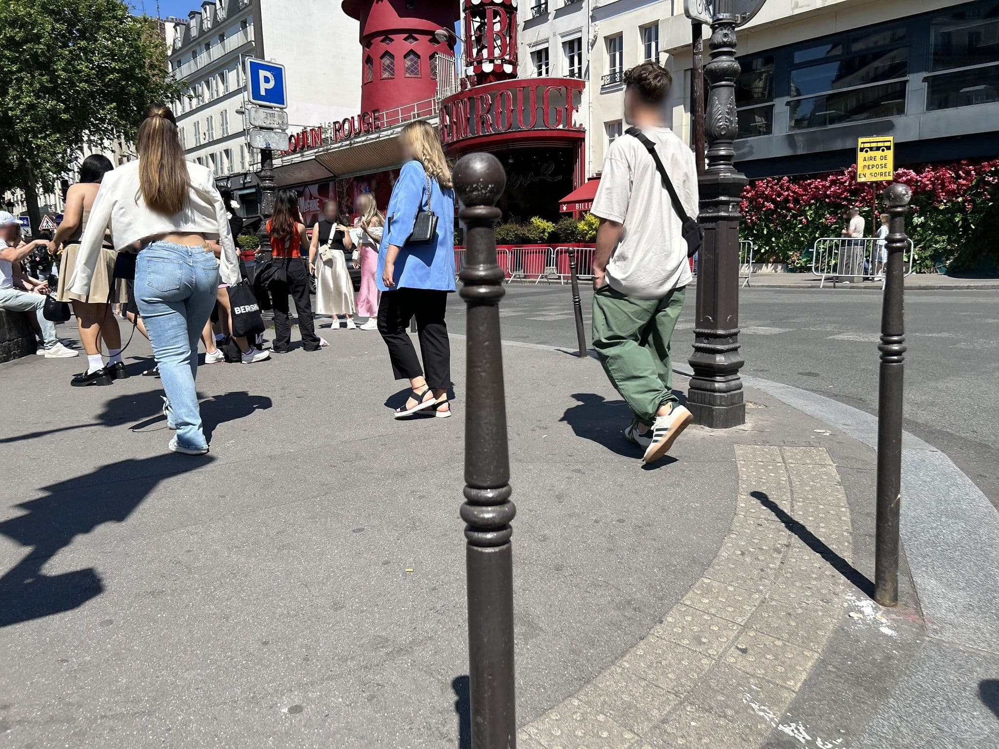 Street view near Résidence Blanche, Paris 17 Batignolles-Monceau — © railorama (CC BY-SA · Mapillary)