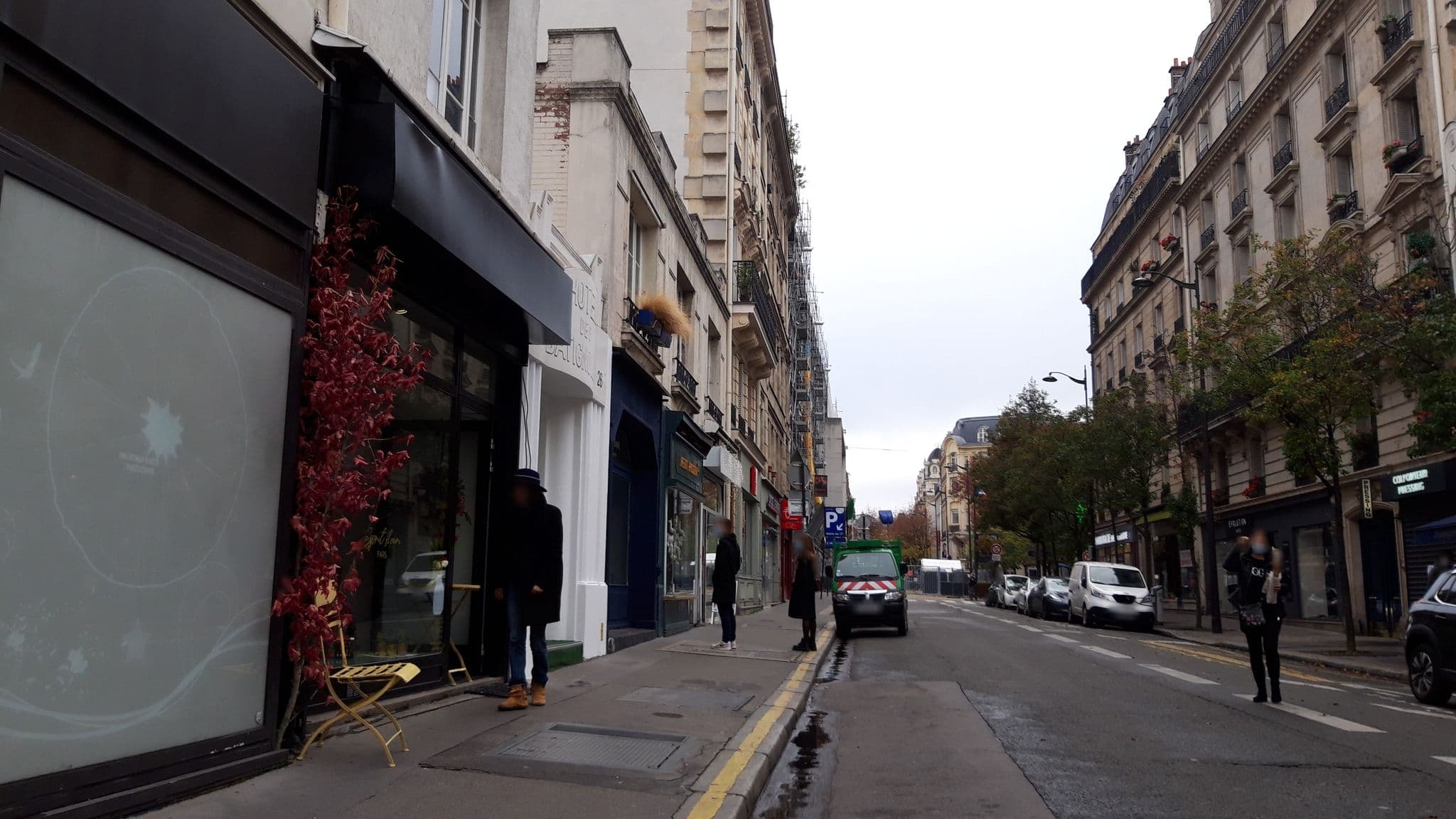 Street view near Escapade Parisienne, Paris 17 Batignolles-Monceau — © chivos (CC BY-SA · Mapillary)
