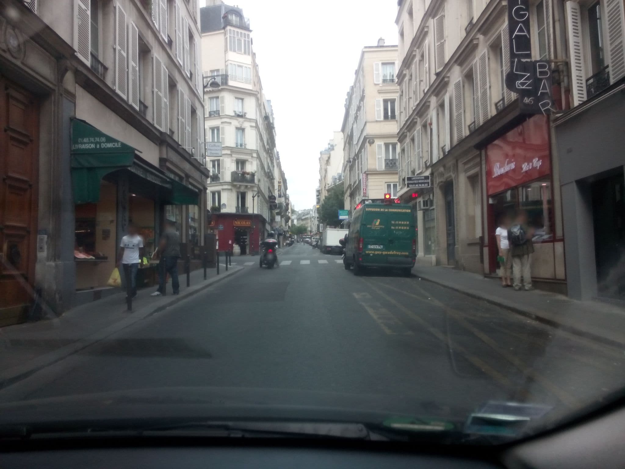 Street view near Haussmann Opera, Paris 17 Batignolles-Monceau — © jibec (CC BY-SA · Mapillary)