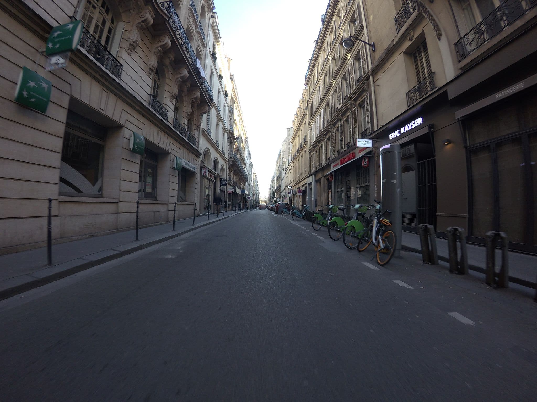 Street view near Les Suites Parisiennes, Paris 08 Élysée — © laurentlouf (CC BY-SA · Mapillary)